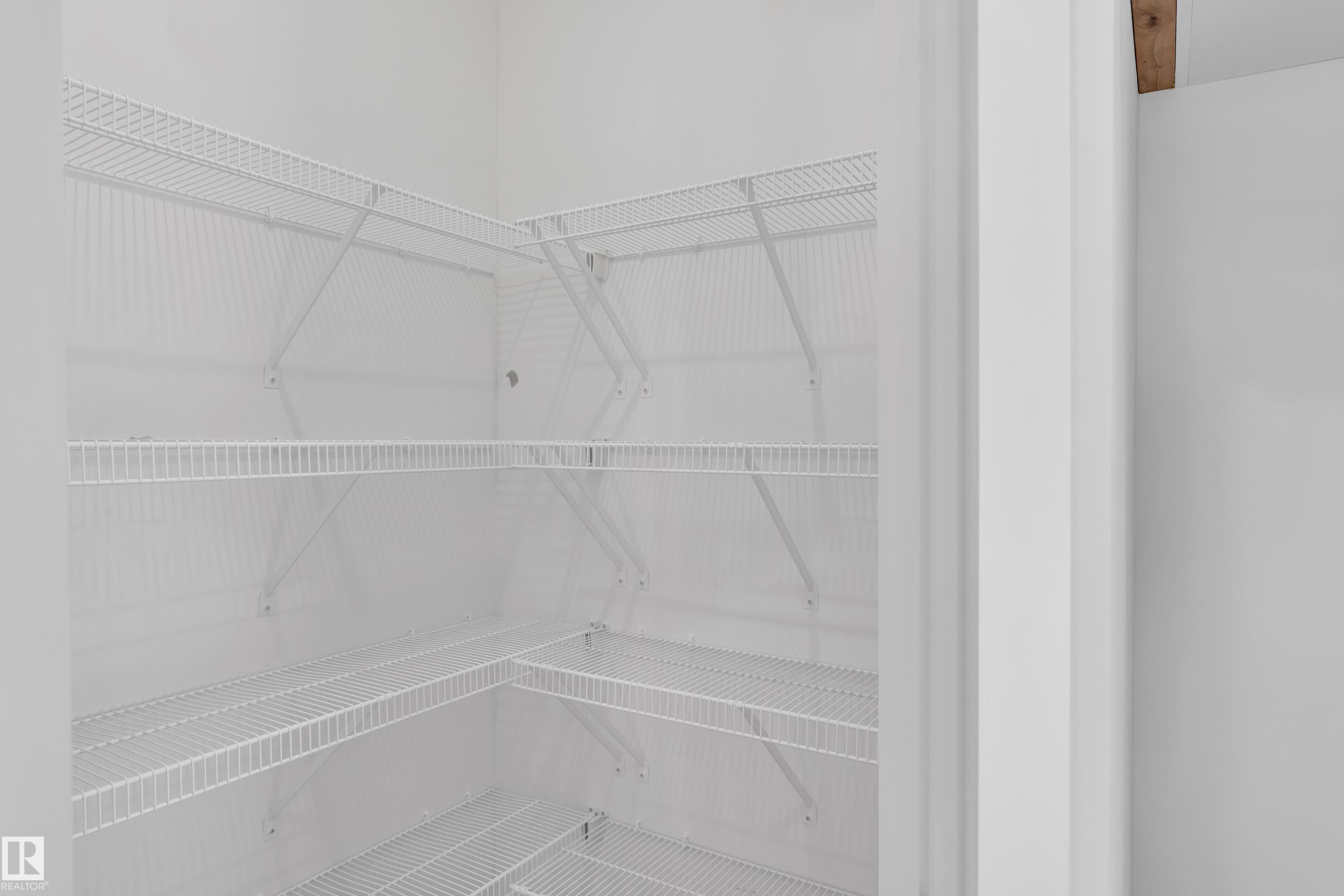 Photo 11 at 9827 107a Avenue, Morinville