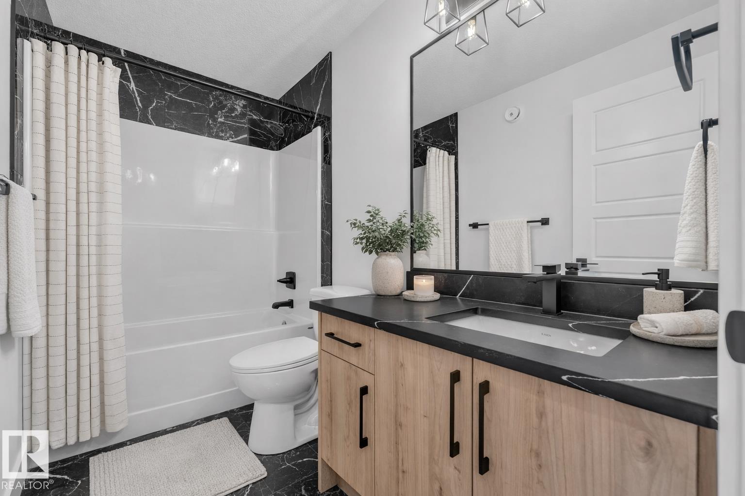 Photo 15 at 9827 107a Avenue, Morinville