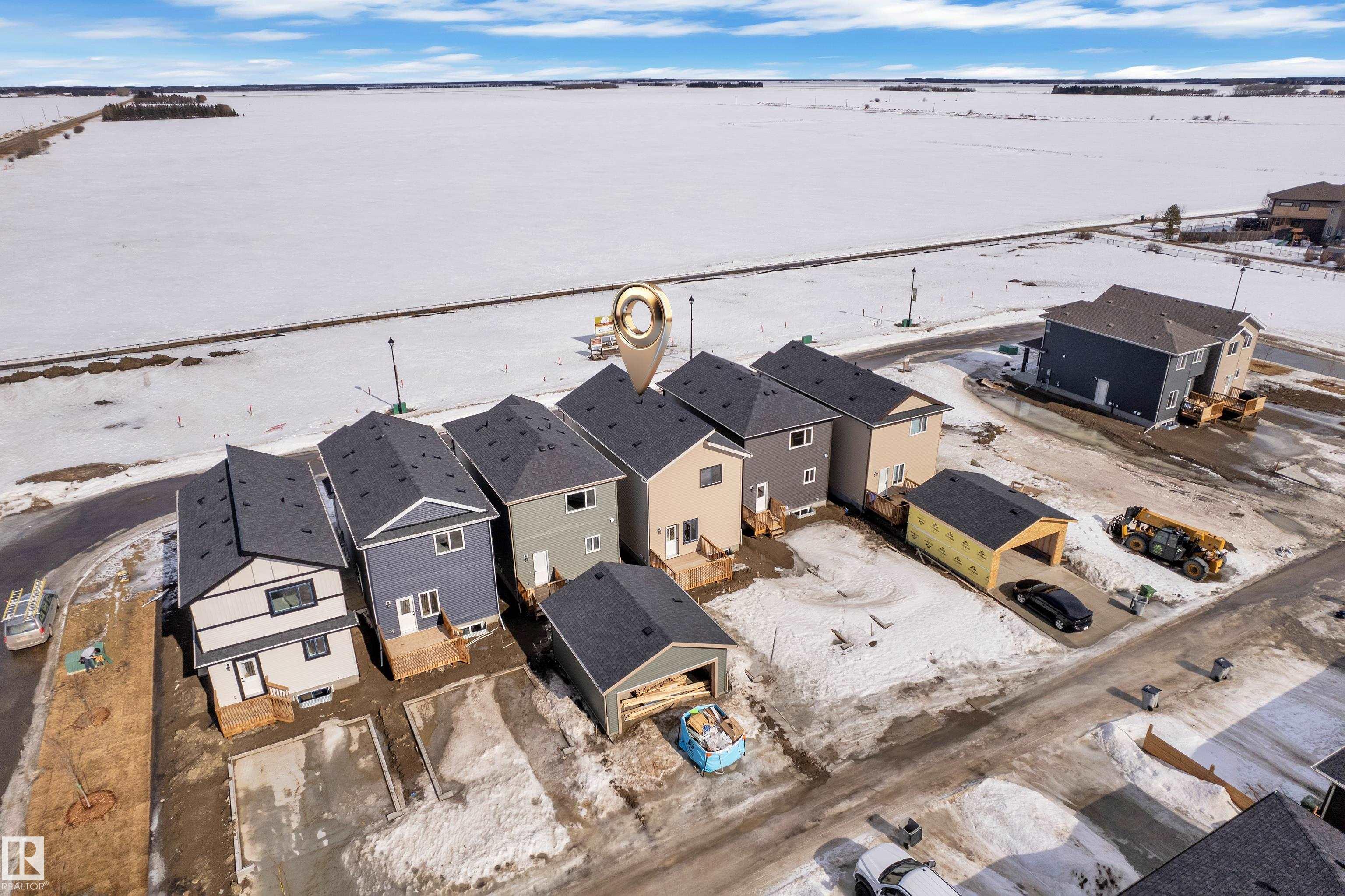 Photo 26 at 9827 107a Avenue, Morinville