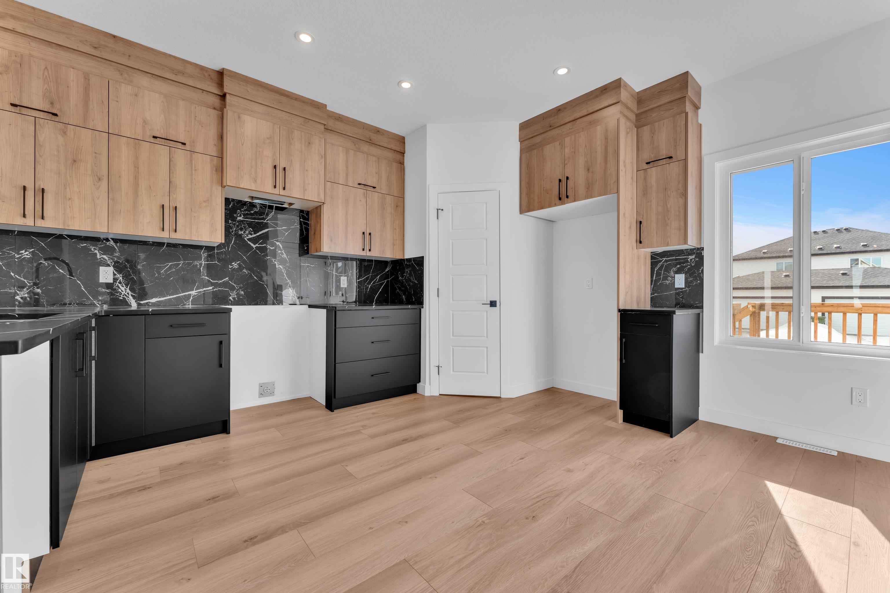 Photo 7 at 9827 107a Avenue, Morinville