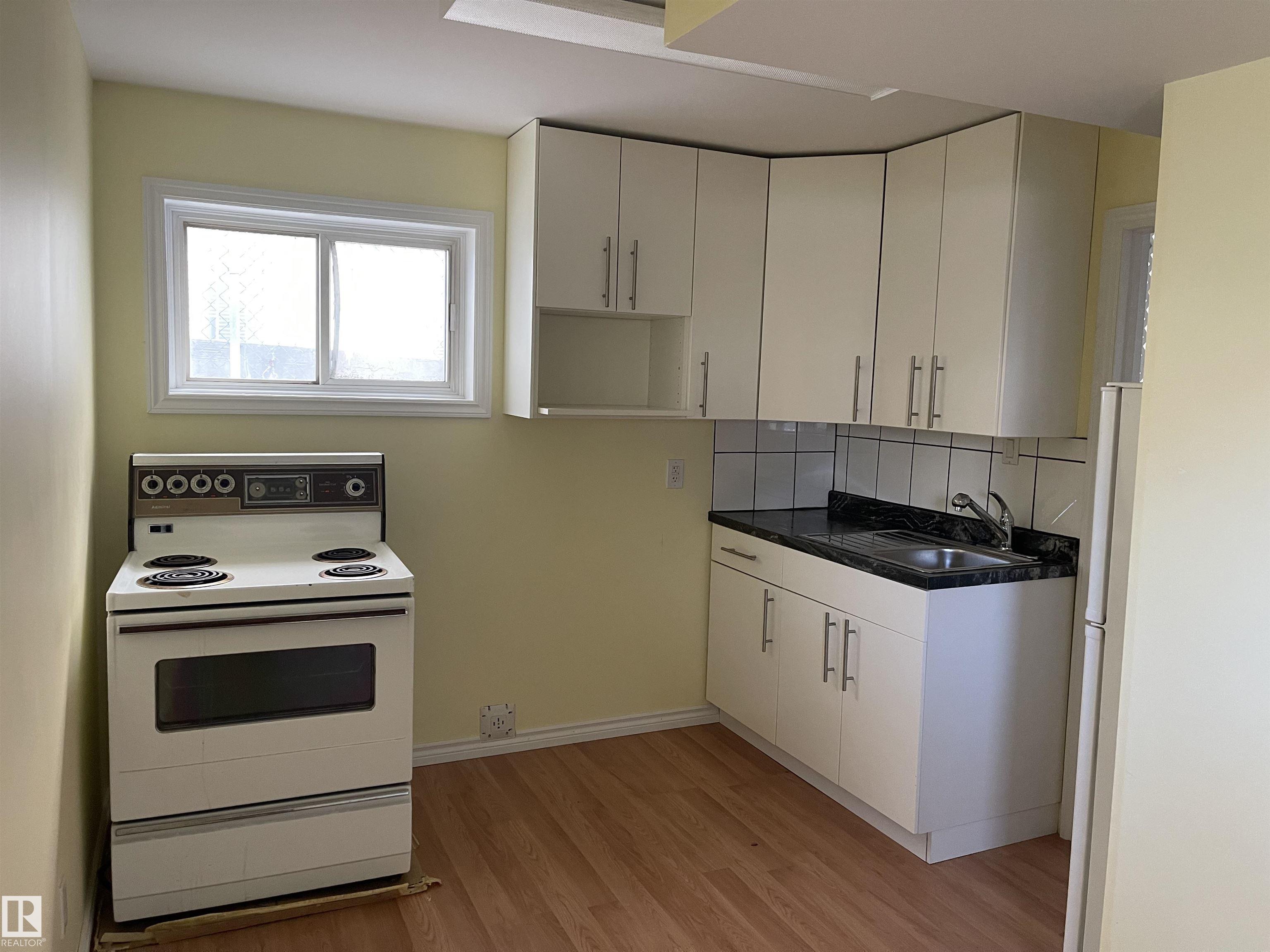 Photo 27 at 11161 96 Street NW, Alberta Avenue, Edmonton