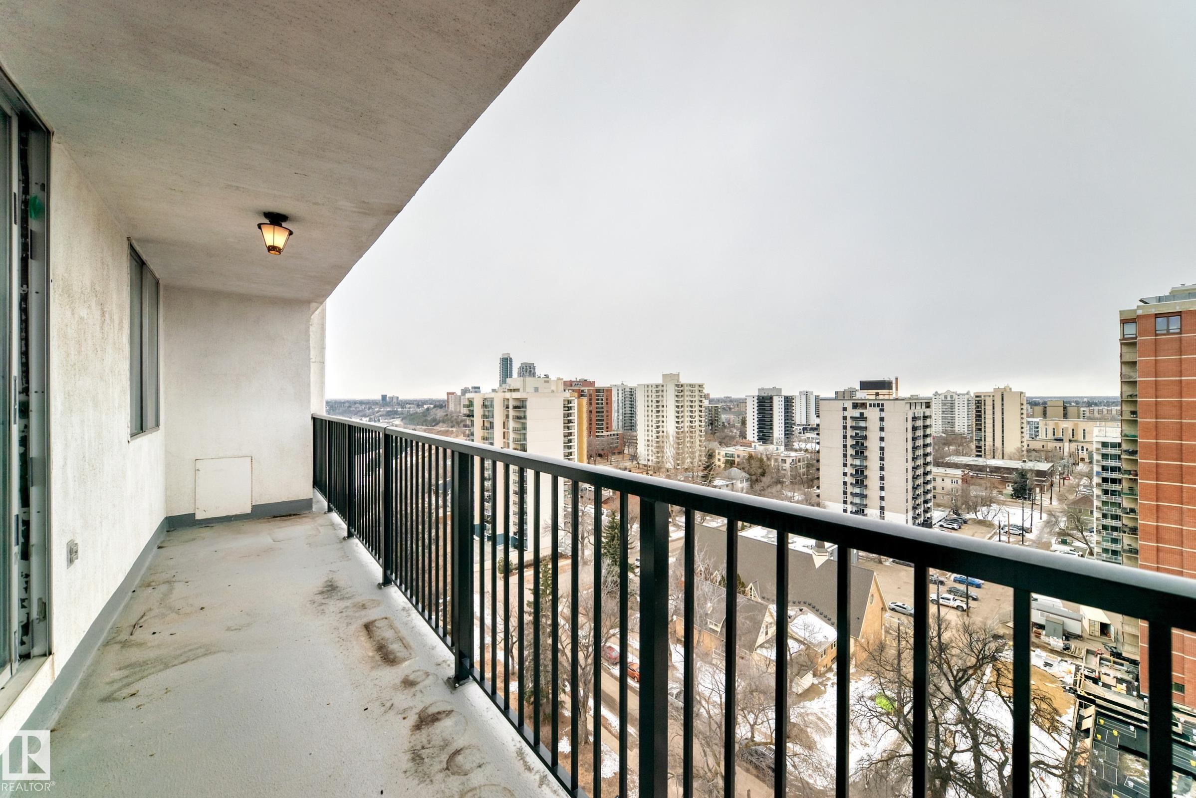 Photo 17 at 1404 - 11307 99 Avenue NW, Wîhkwêntôwin, Edmonton