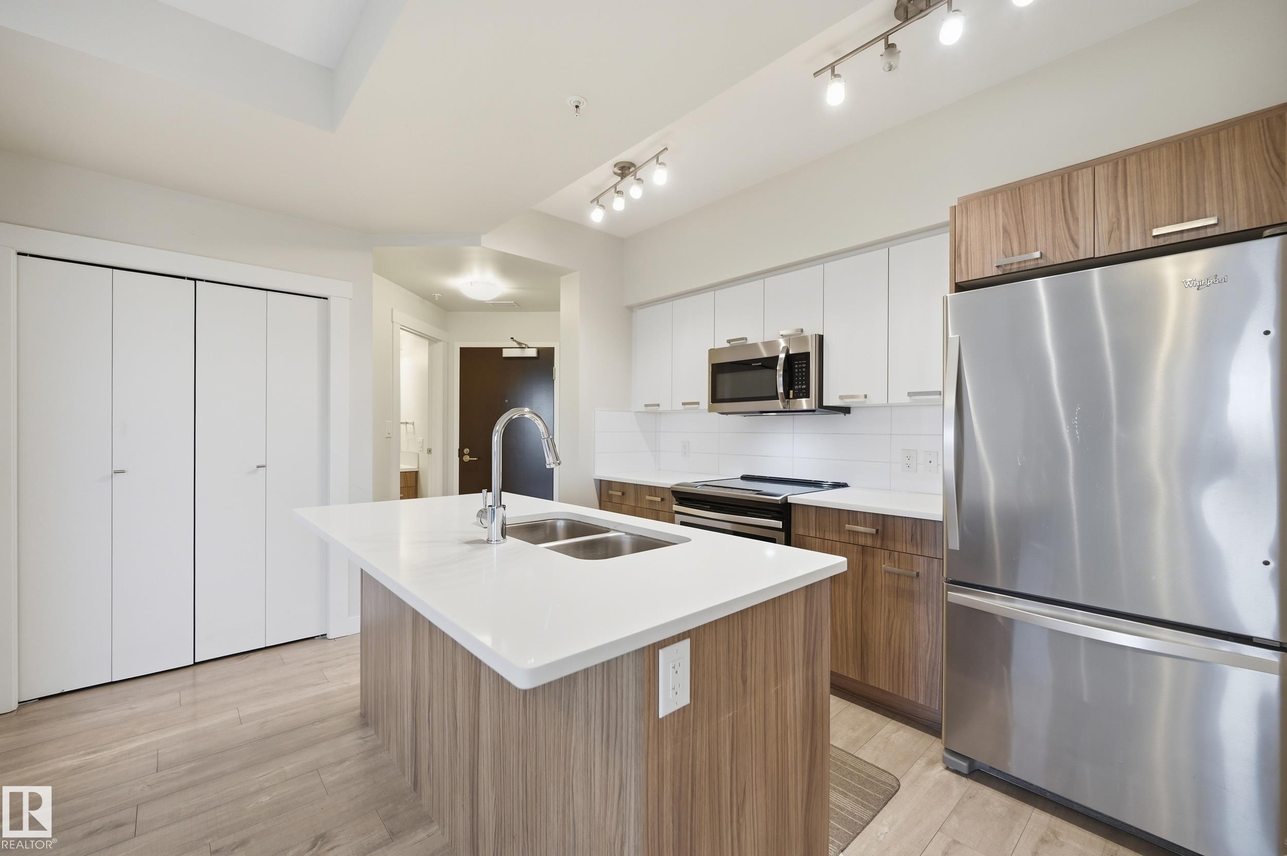 706 - 10410 102 Avenue NW, Downtown, Edmonton