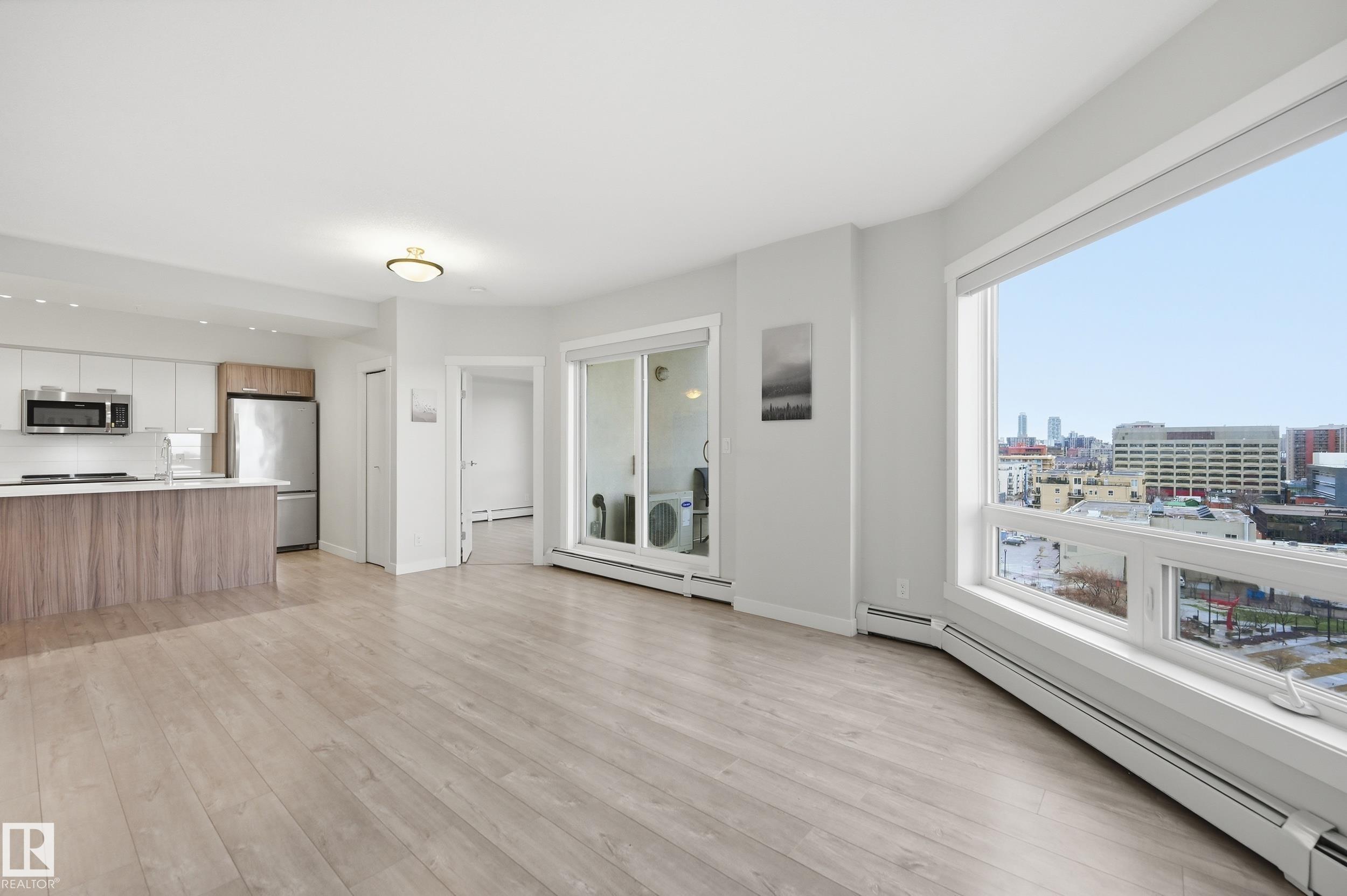 Photo 8 at 706 - 10410 102 Avenue NW, Downtown, Edmonton