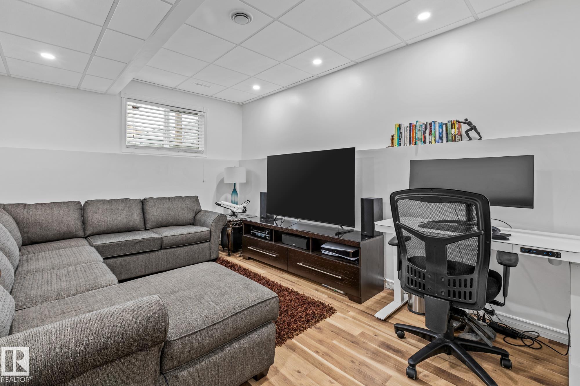 Photo 10 at 9710 88 Street, Morinville