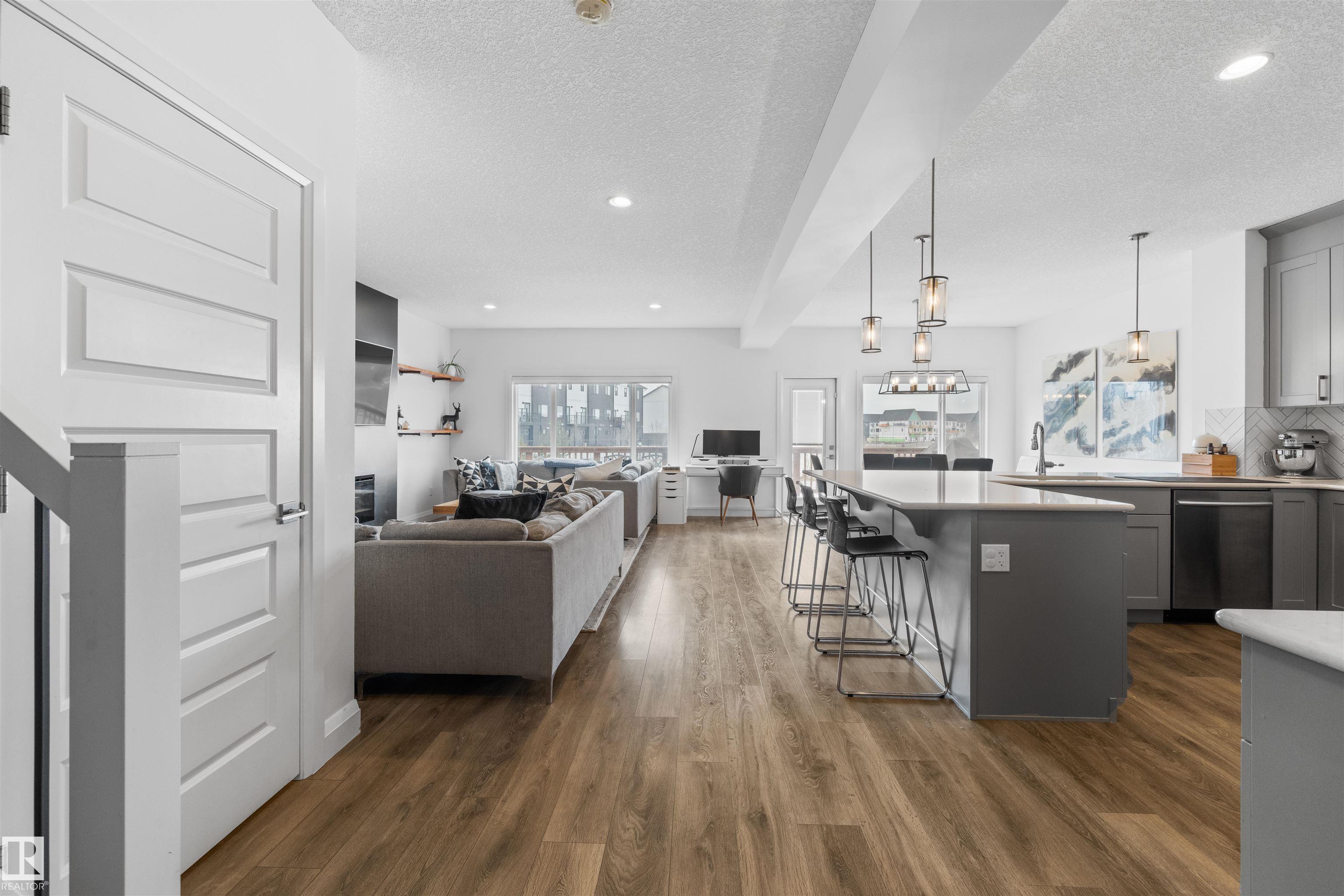 Picture for 4917 CHARLES PT SW