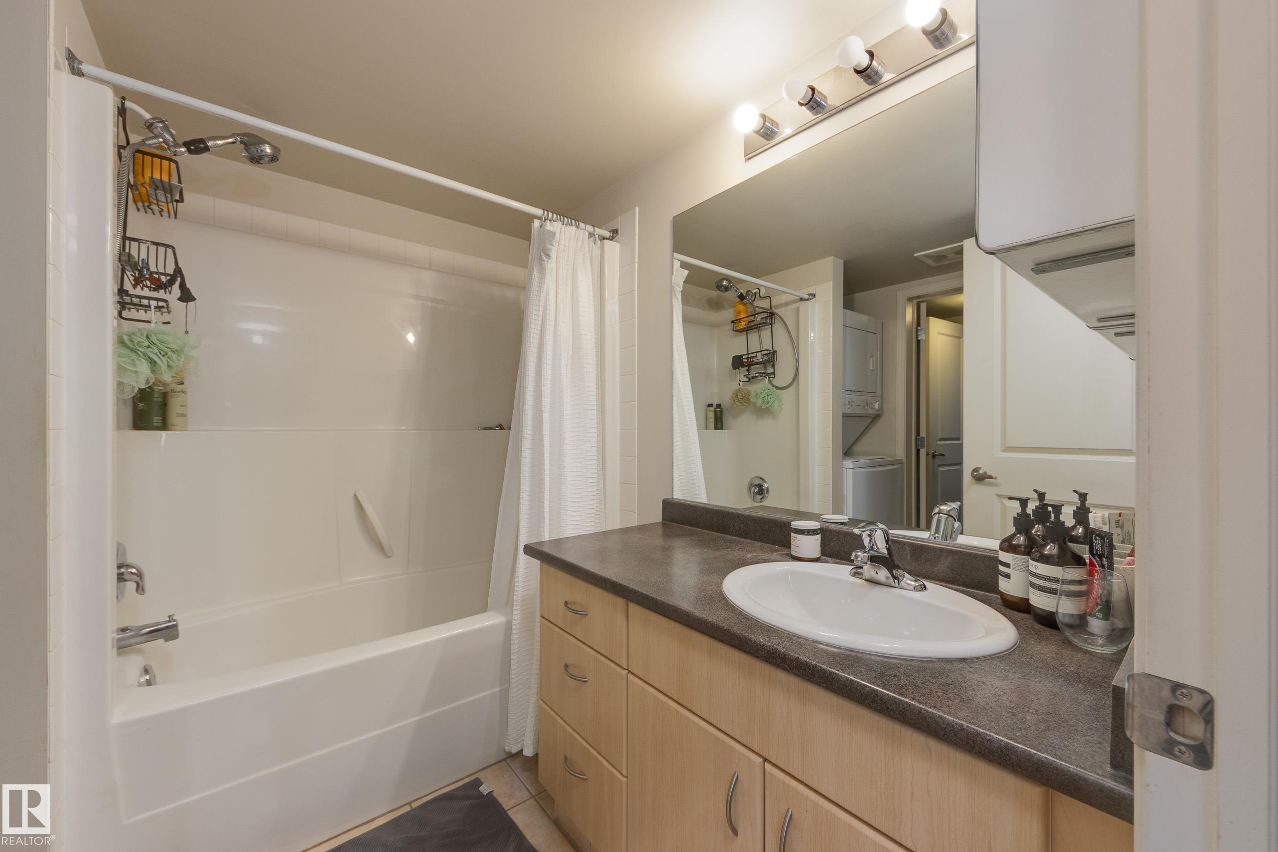 Photo 15 at 1007 - 10180 104 Street NW, Downtown, Edmonton