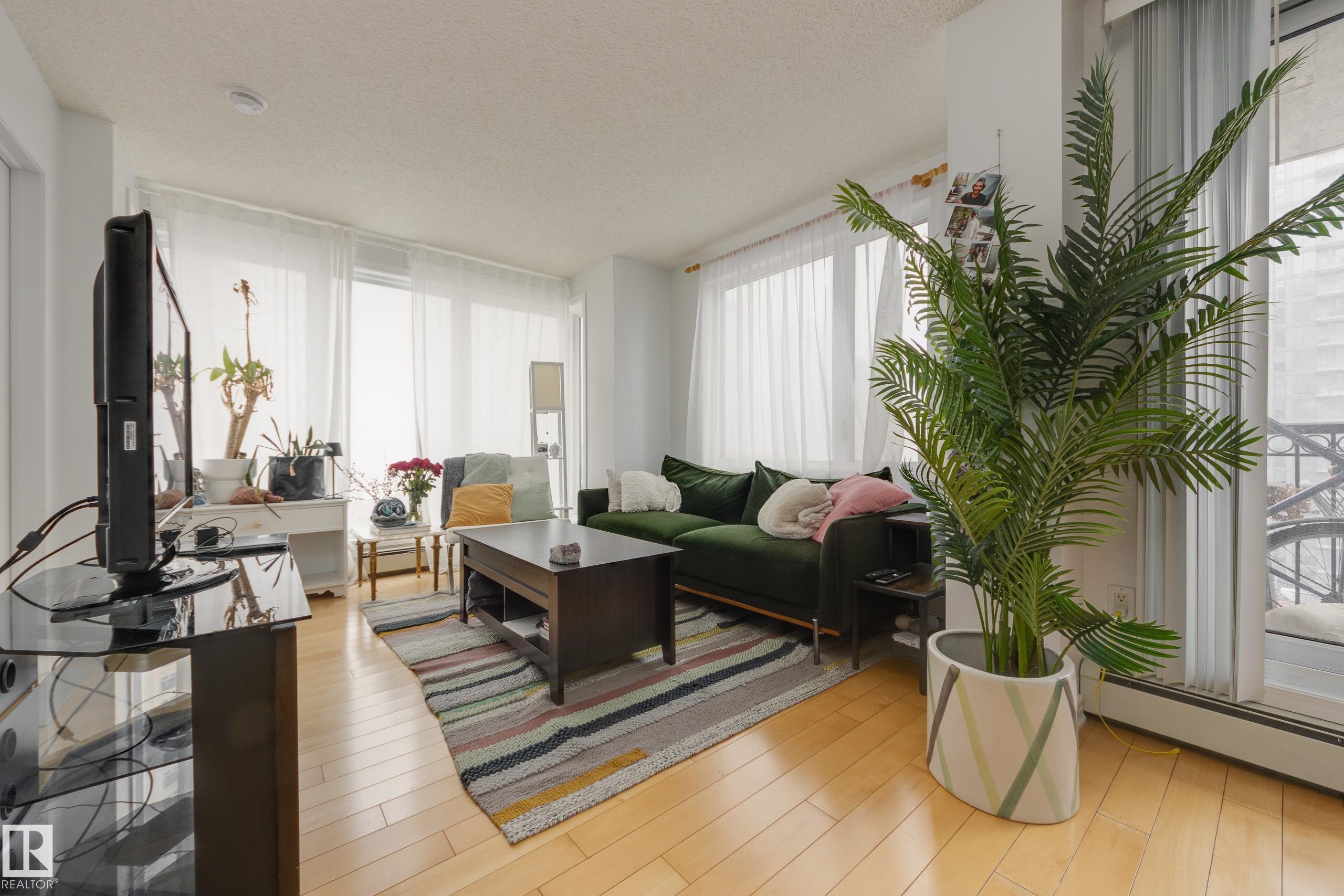 1007 - 10180 104 Street NW, Downtown, Edmonton