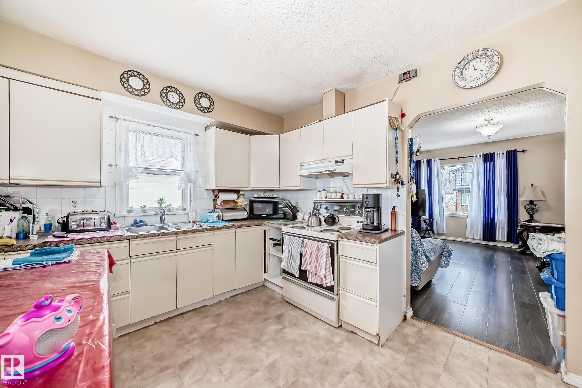 Picture for 12107 83 ST NW