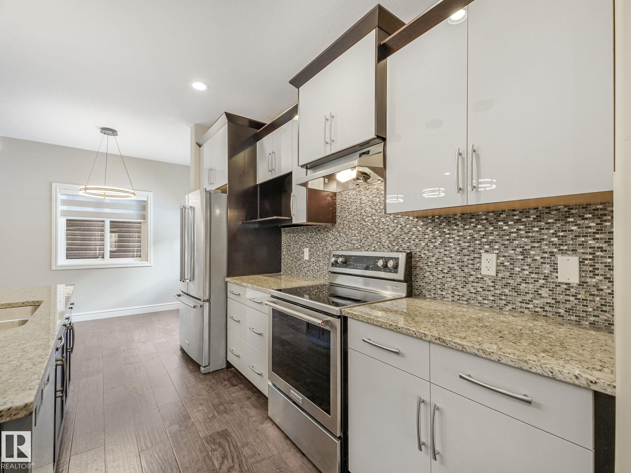 Photo 14 at 2 - 10319 120 Street NW, Wîhkwêntôwin, Edmonton