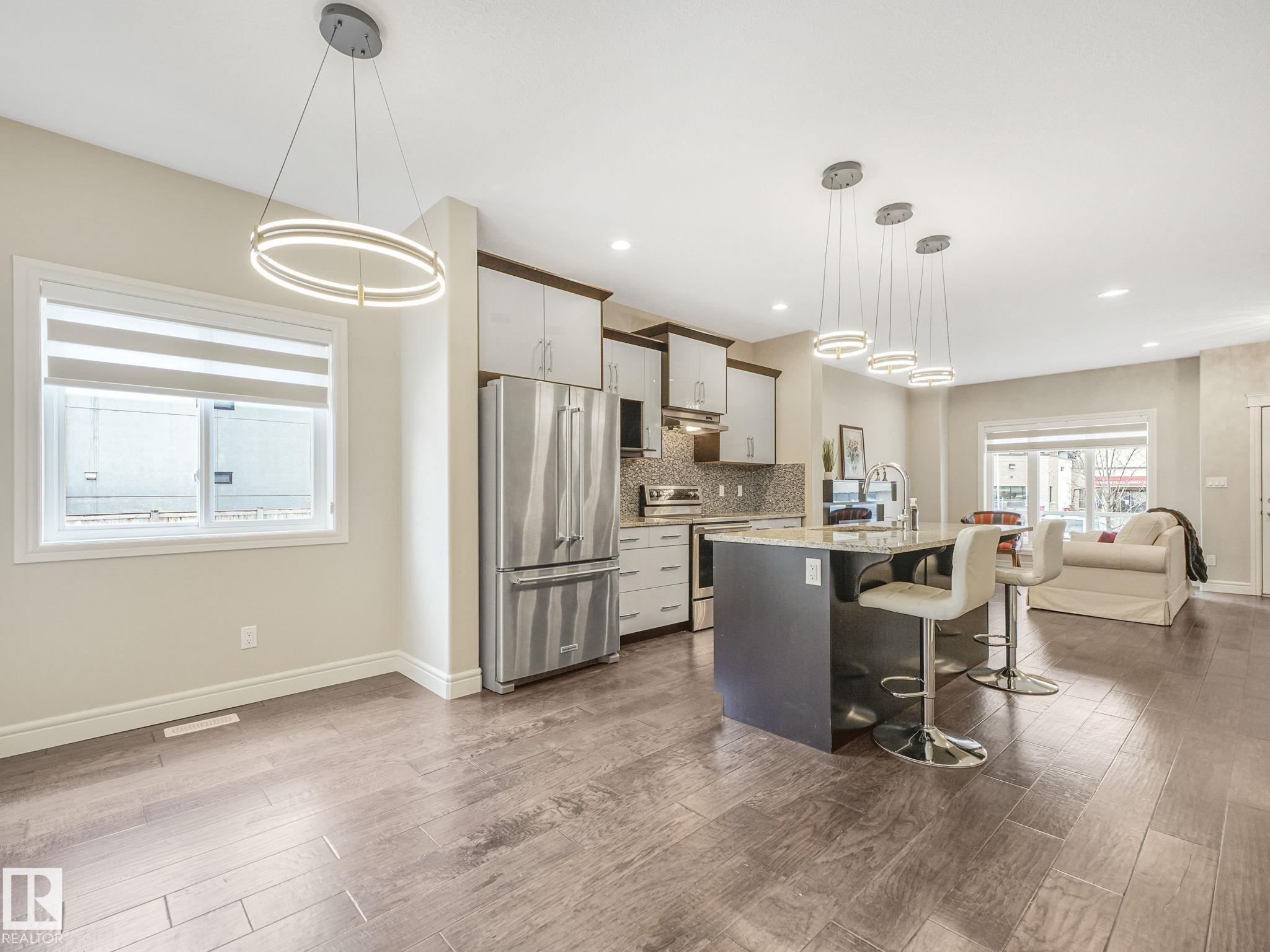 Photo 17 at 2 - 10319 120 Street NW, Wîhkwêntôwin, Edmonton