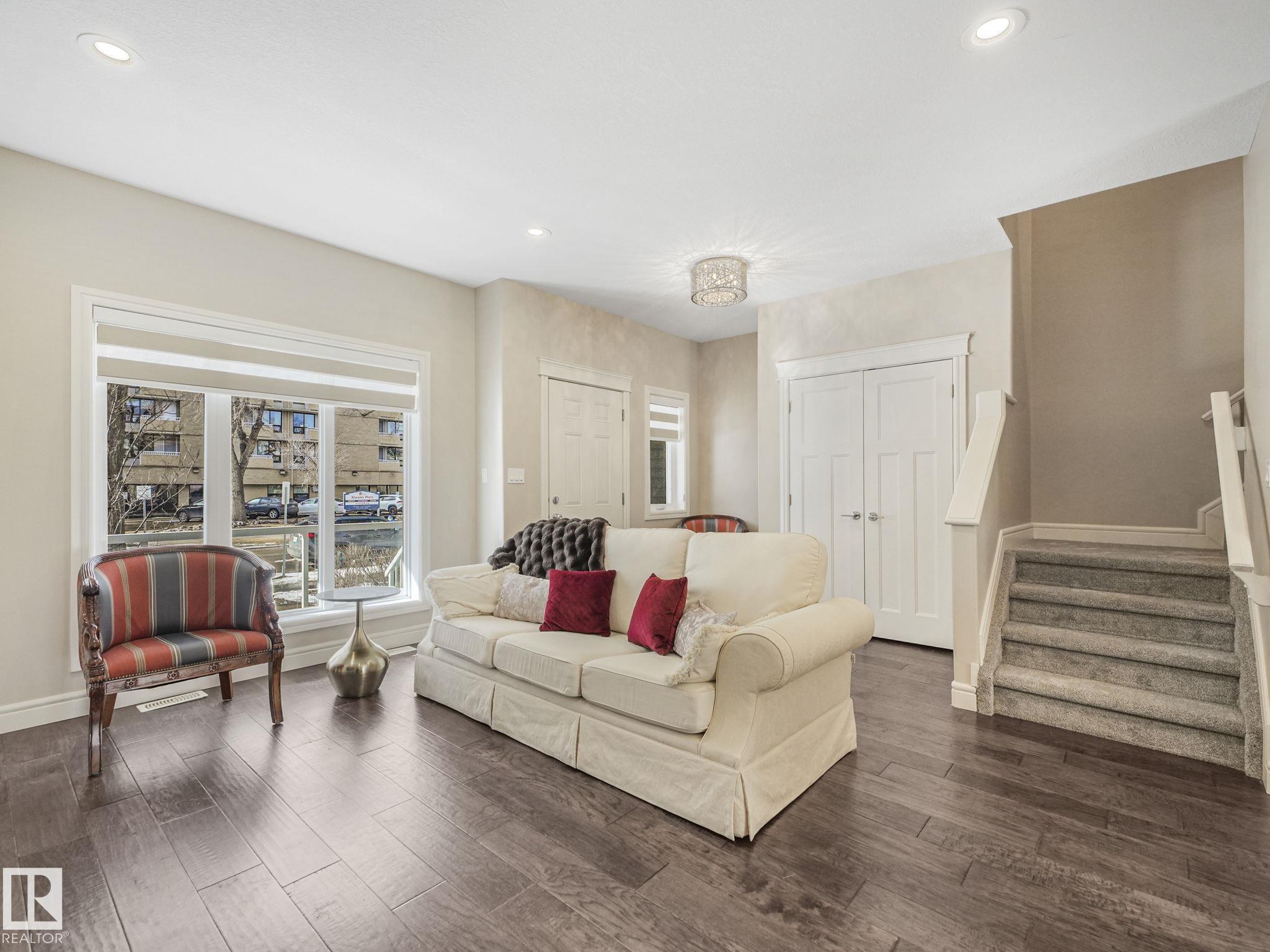 2 - 10319 120 Street NW, Wîhkwêntôwin, Edmonton