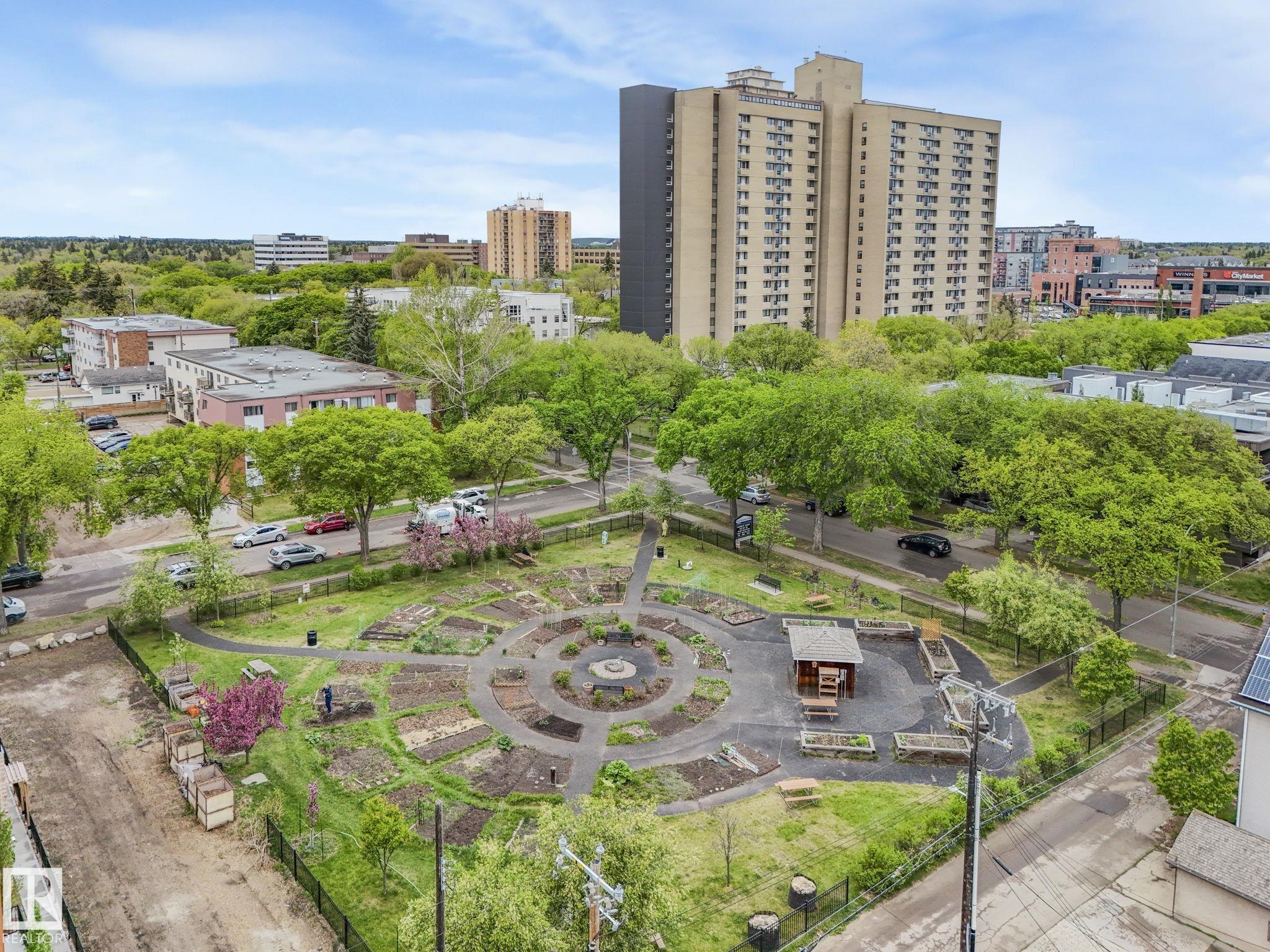 Photo 60 at 2 - 10319 120 Street NW, Wîhkwêntôwin, Edmonton