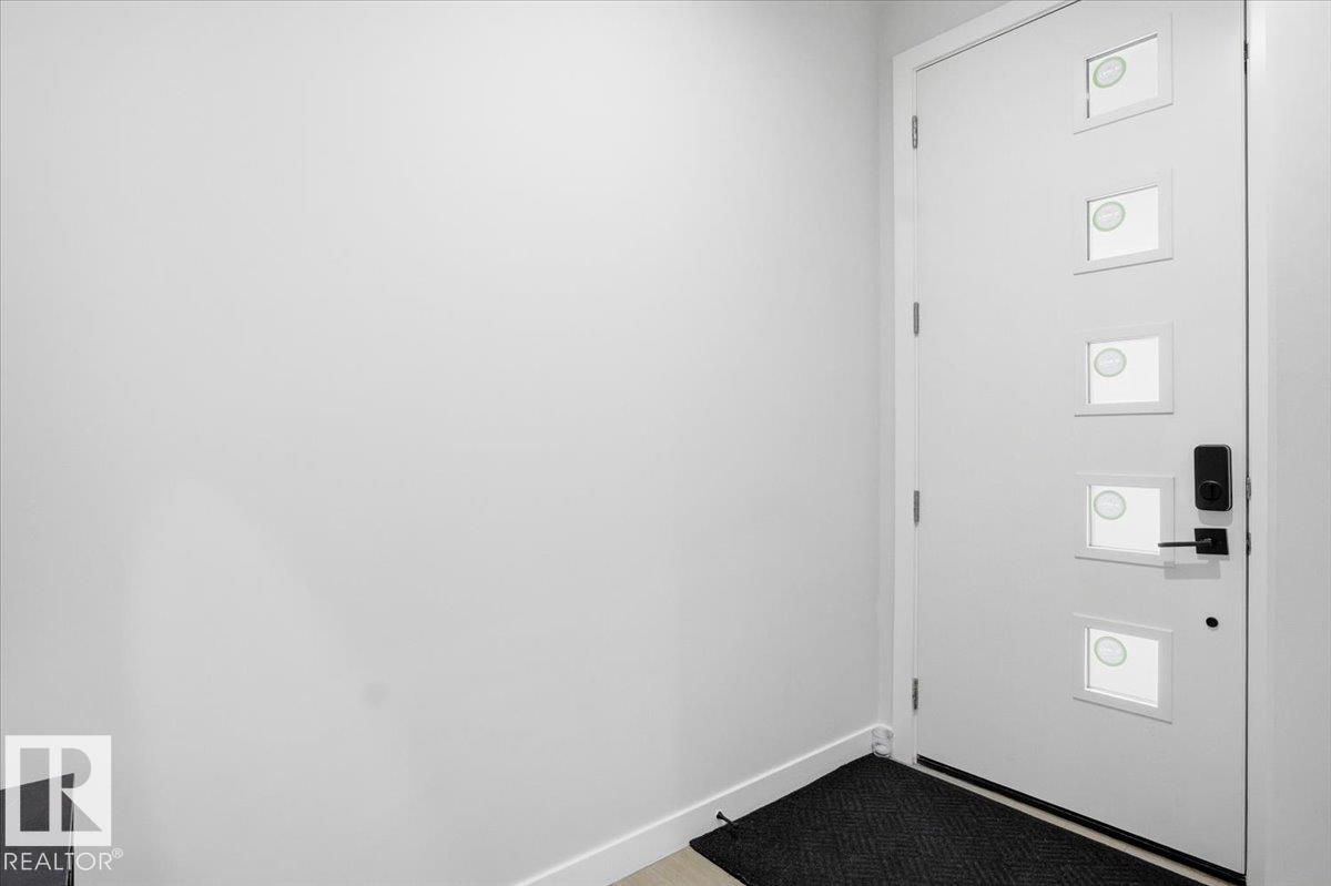 19744 28 Avenue NW, The Uplands, Edmonton