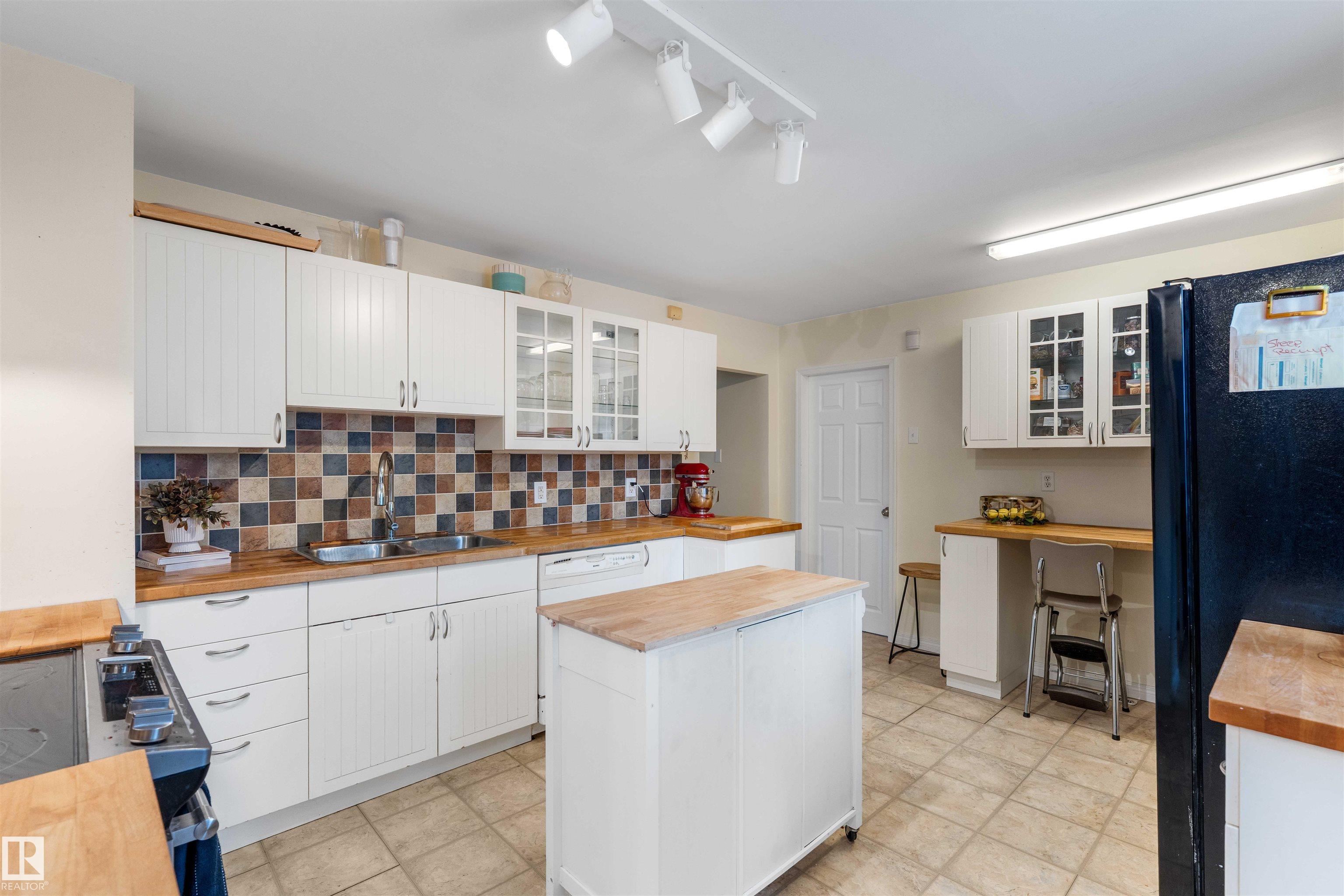 Photo 29 at 1417a Hwy 16 A, None, Rural Parkland County