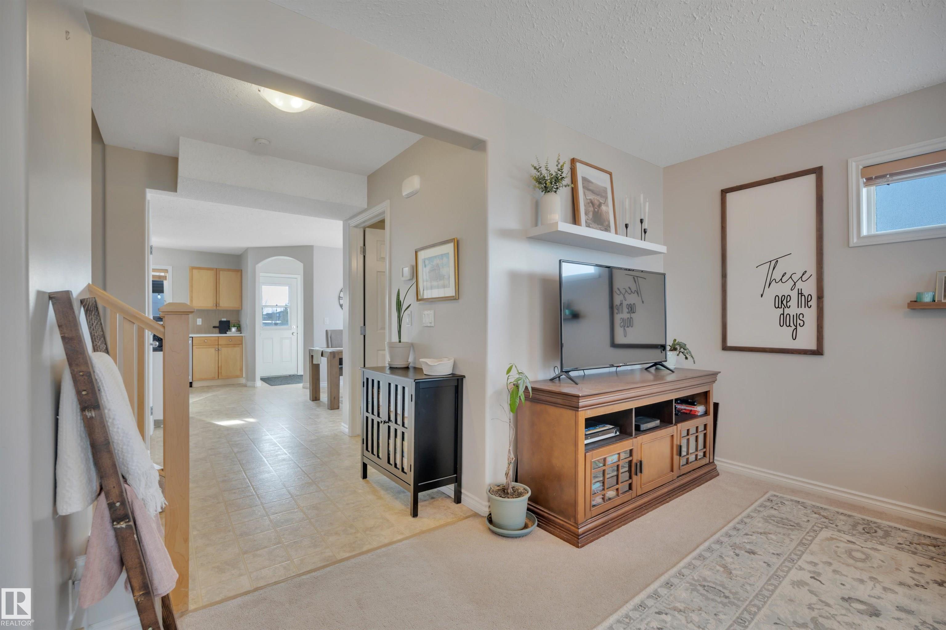 Photo 15 at 79 Suntree Promenade, Suntree, Leduc