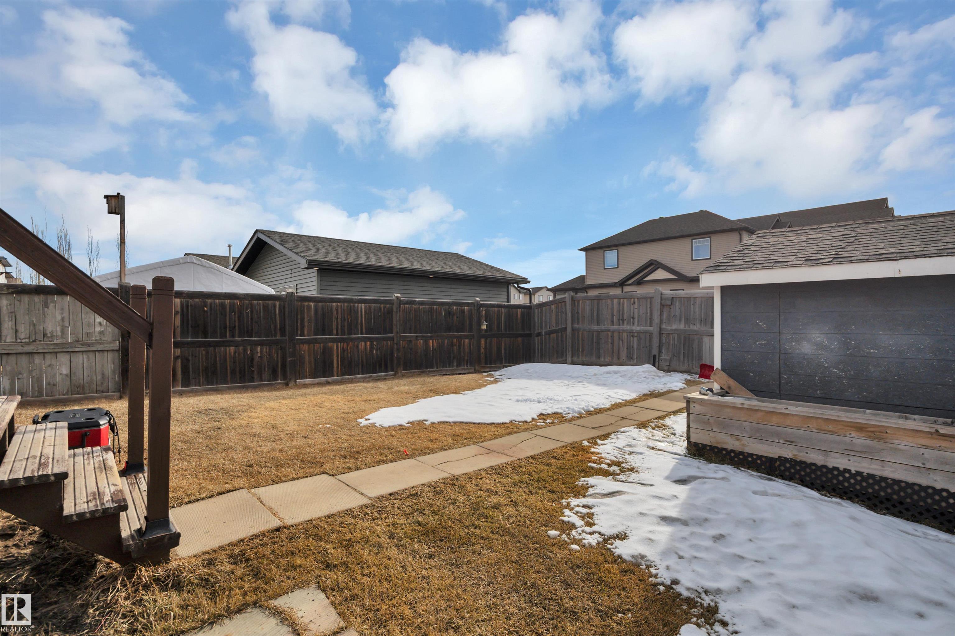 Photo 53 at 79 Suntree Promenade, Suntree, Leduc