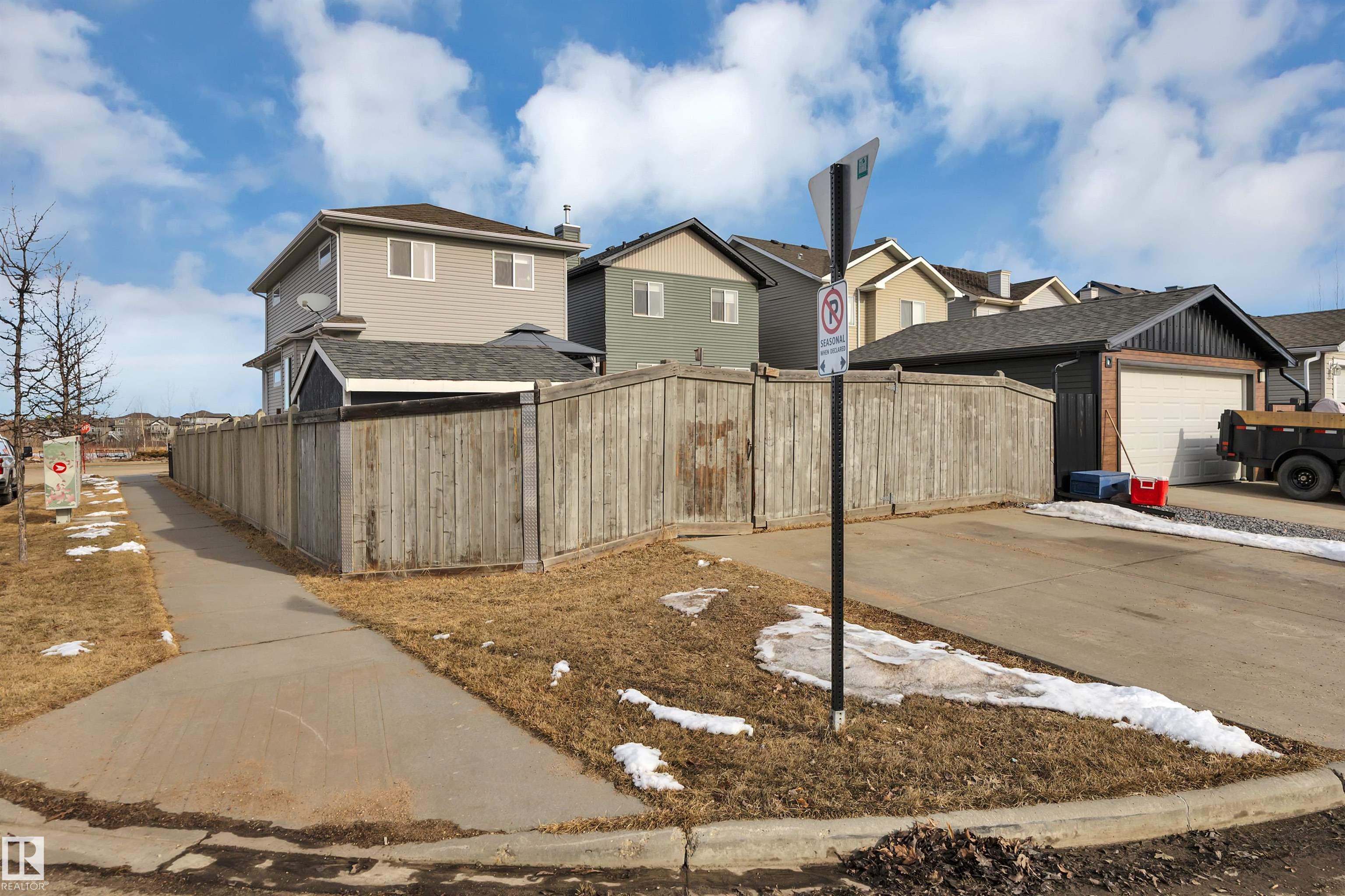 Photo 57 at 79 Suntree Promenade, Suntree, Leduc