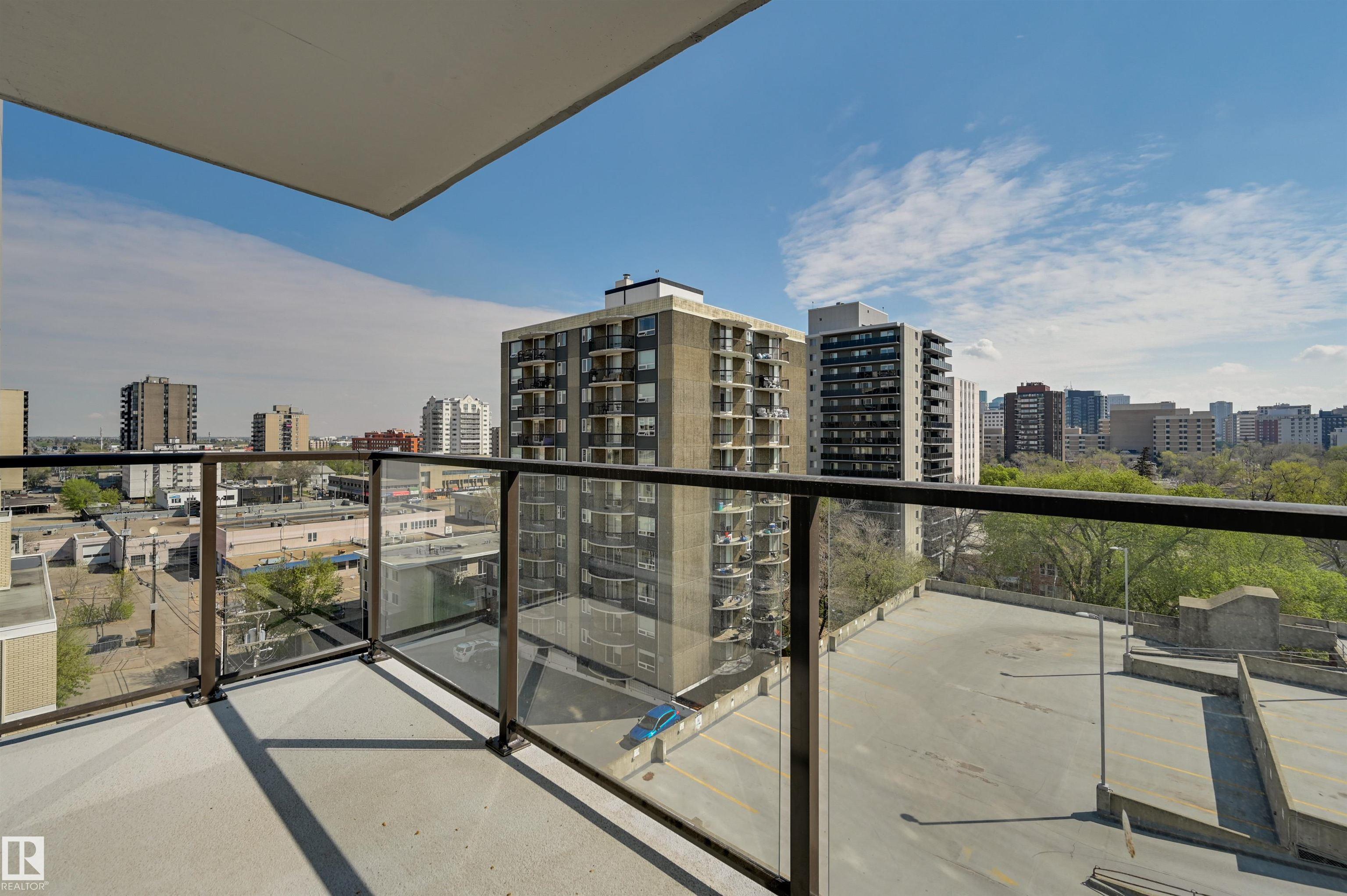 Photo 12 at 802 - 10011 116 Street NW, Wîhkwêntôwin, Edmonton