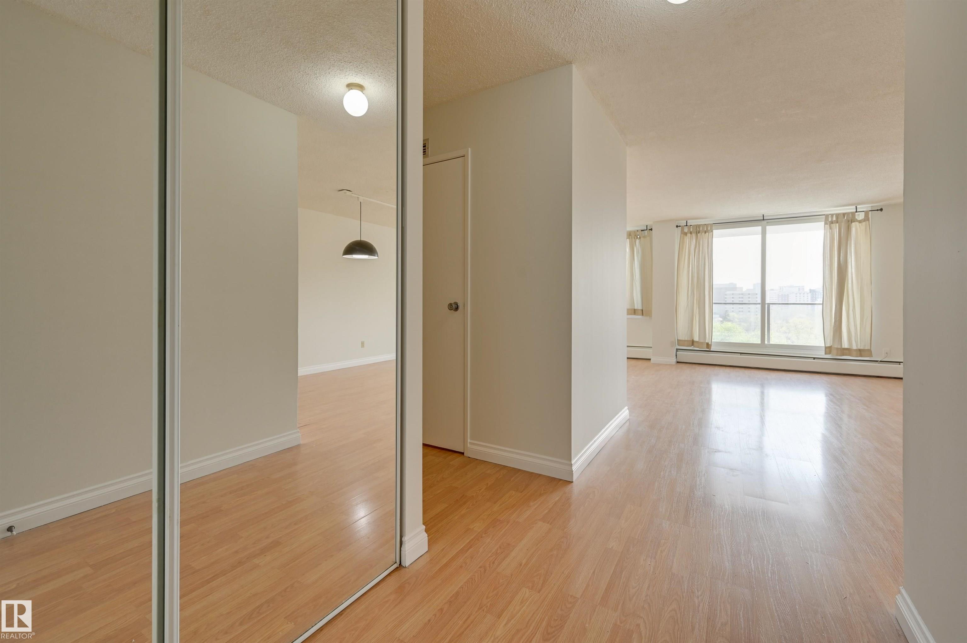 802 - 10011 116 Street NW, Wîhkwêntôwin, Edmonton