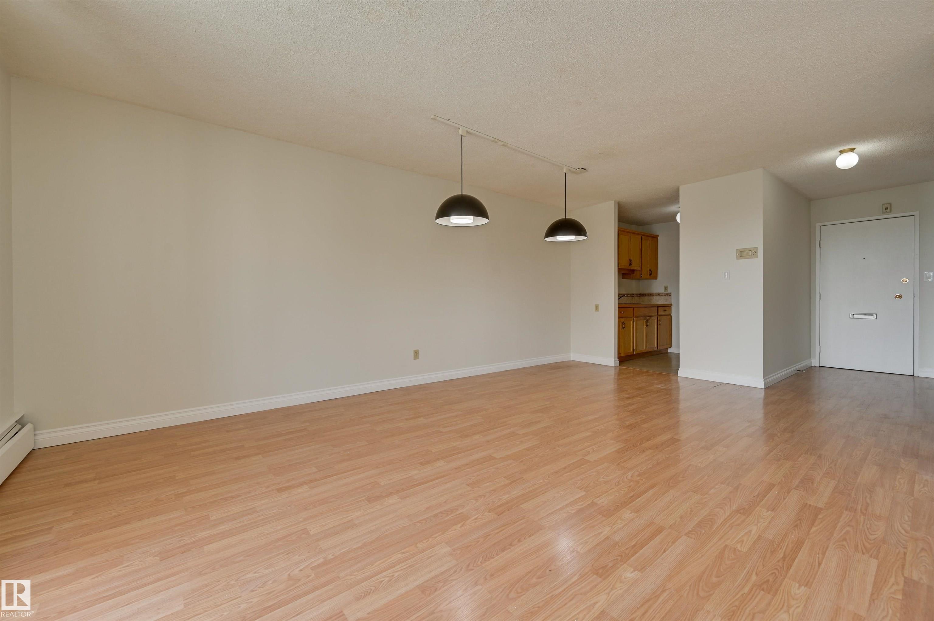 Photo 9 at 802 - 10011 116 Street NW, Wîhkwêntôwin, Edmonton