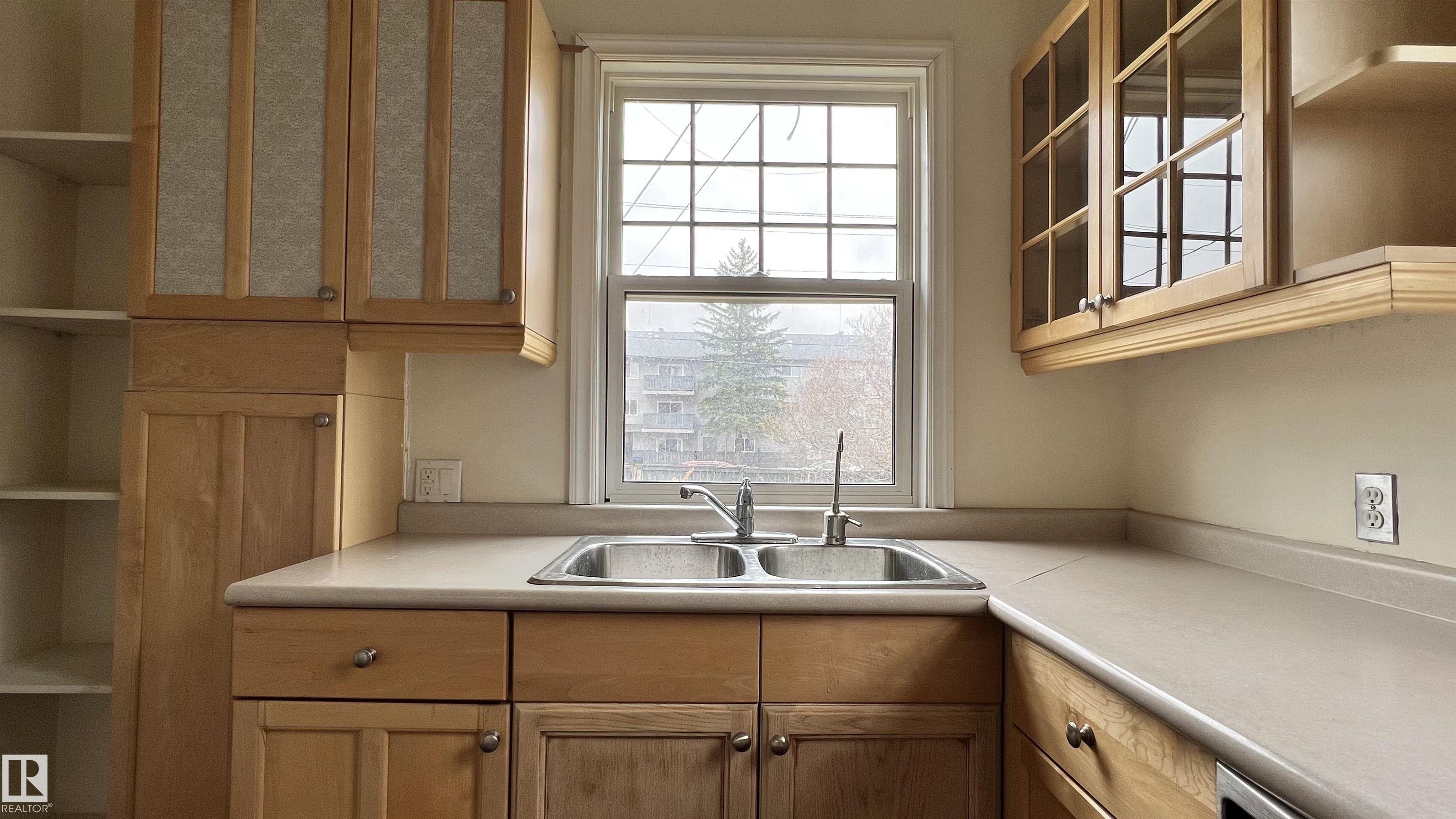 Photo 18 at 10839 109 Street NW, Central Mcdougall, Edmonton