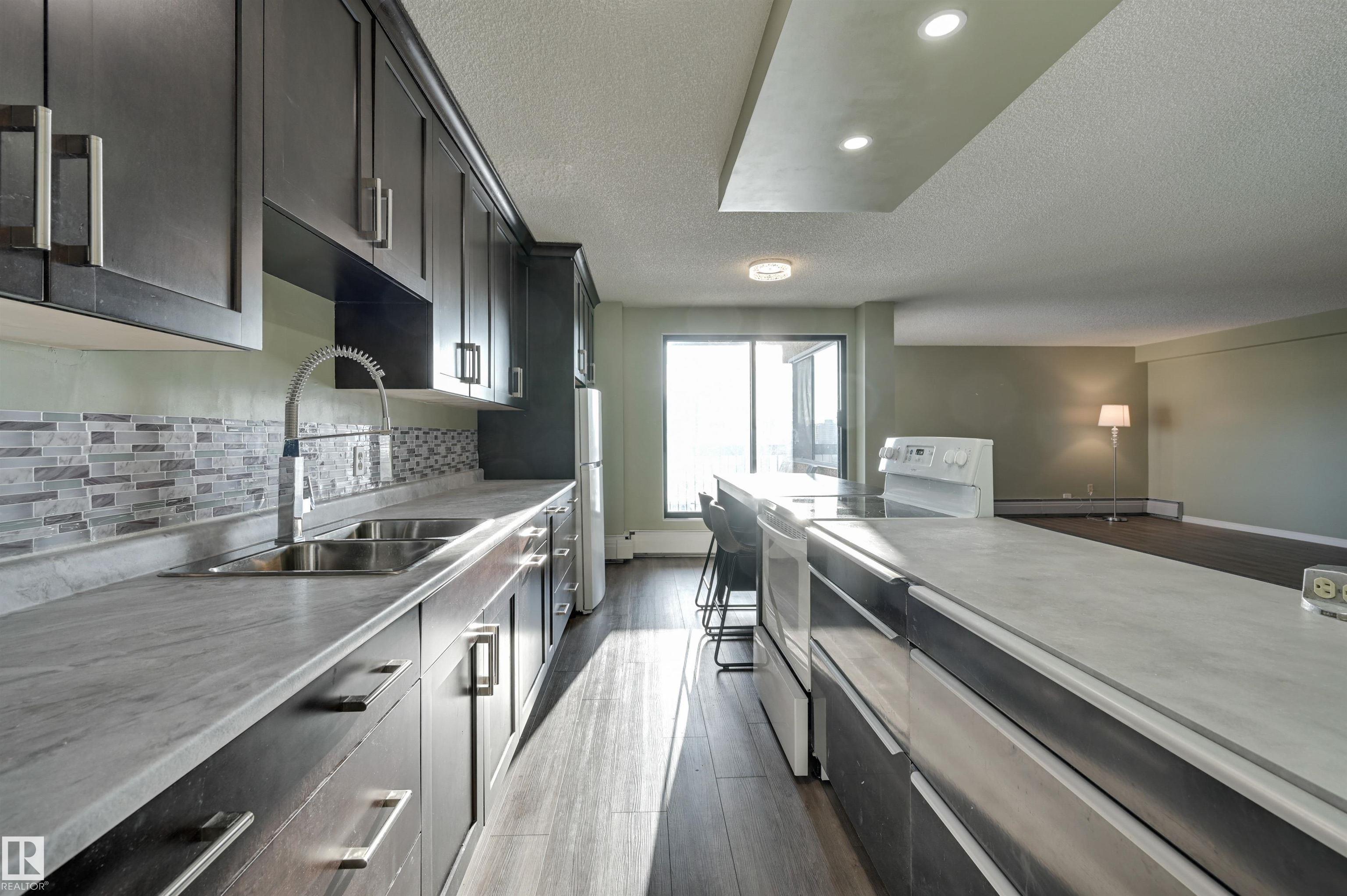 1003 - 10155 114 Street NW, Wîhkwêntôwin, Edmonton