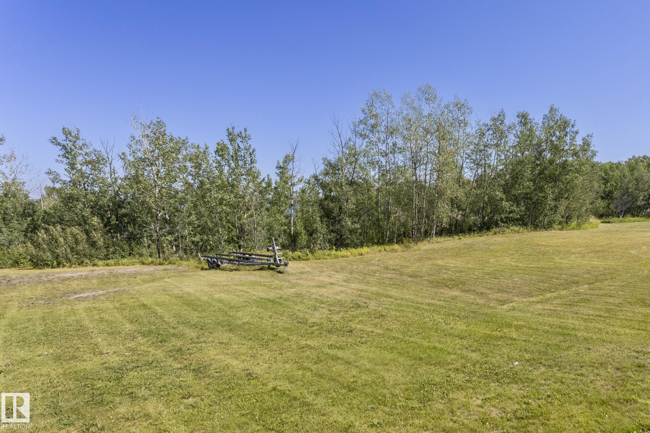 Photo 12 at 14 Kos Street, Betula Beach, Rural Parkland County