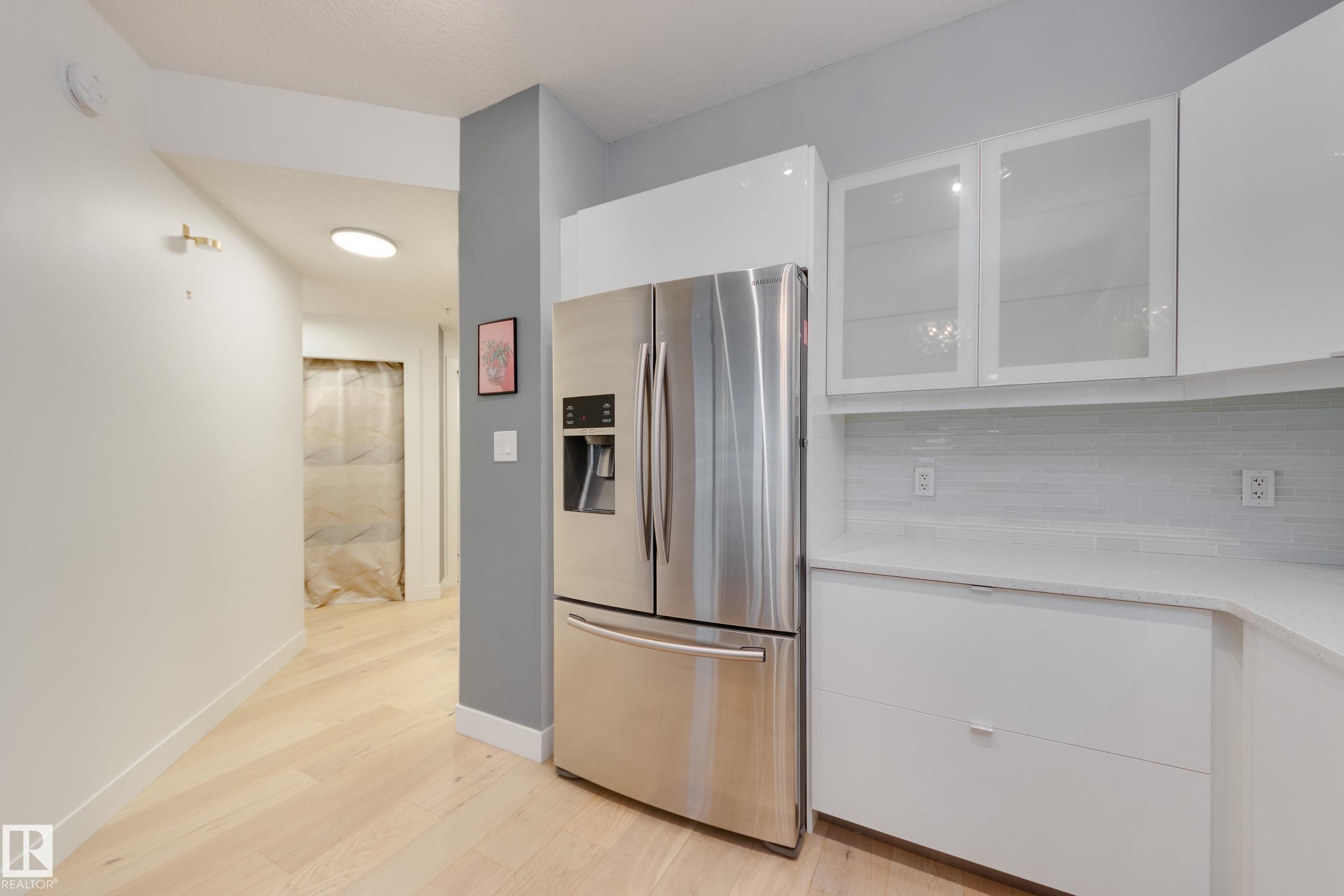 Photo 6 at 2004 - 10152 104 Street NW, Downtown, Edmonton