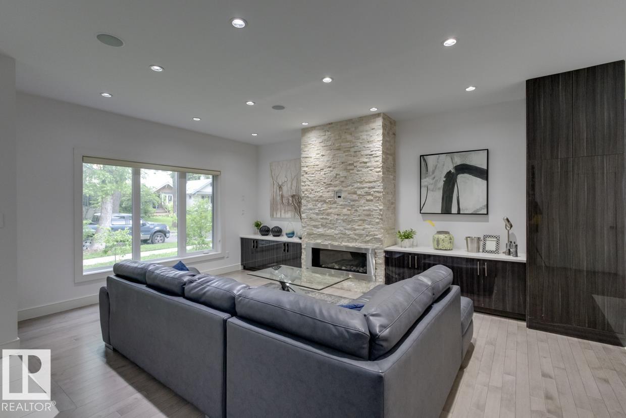 Picture for 11045 85 AV NW