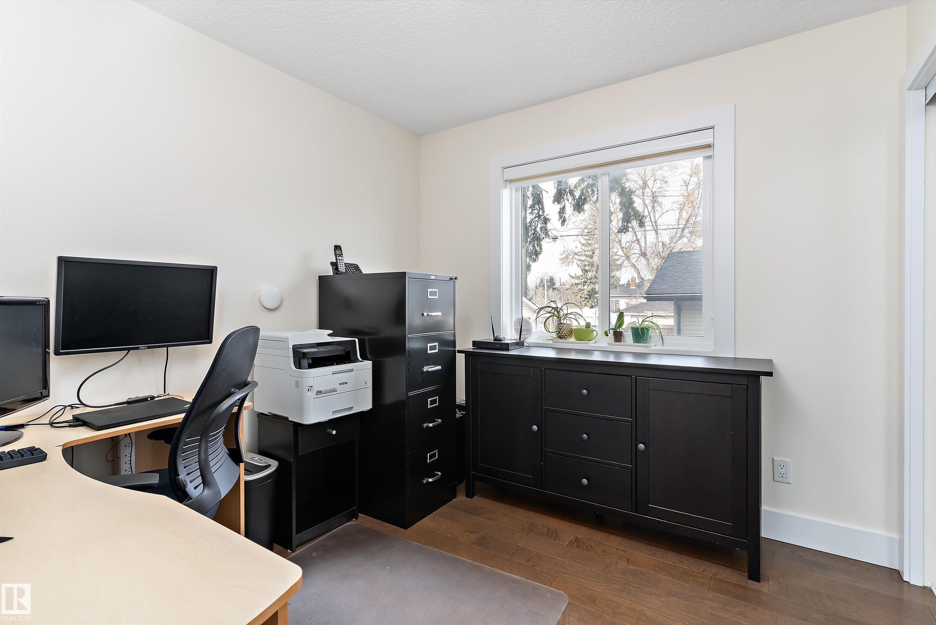 Photo 13 at 8148 77 Avenue NW, King Edward Park, Edmonton