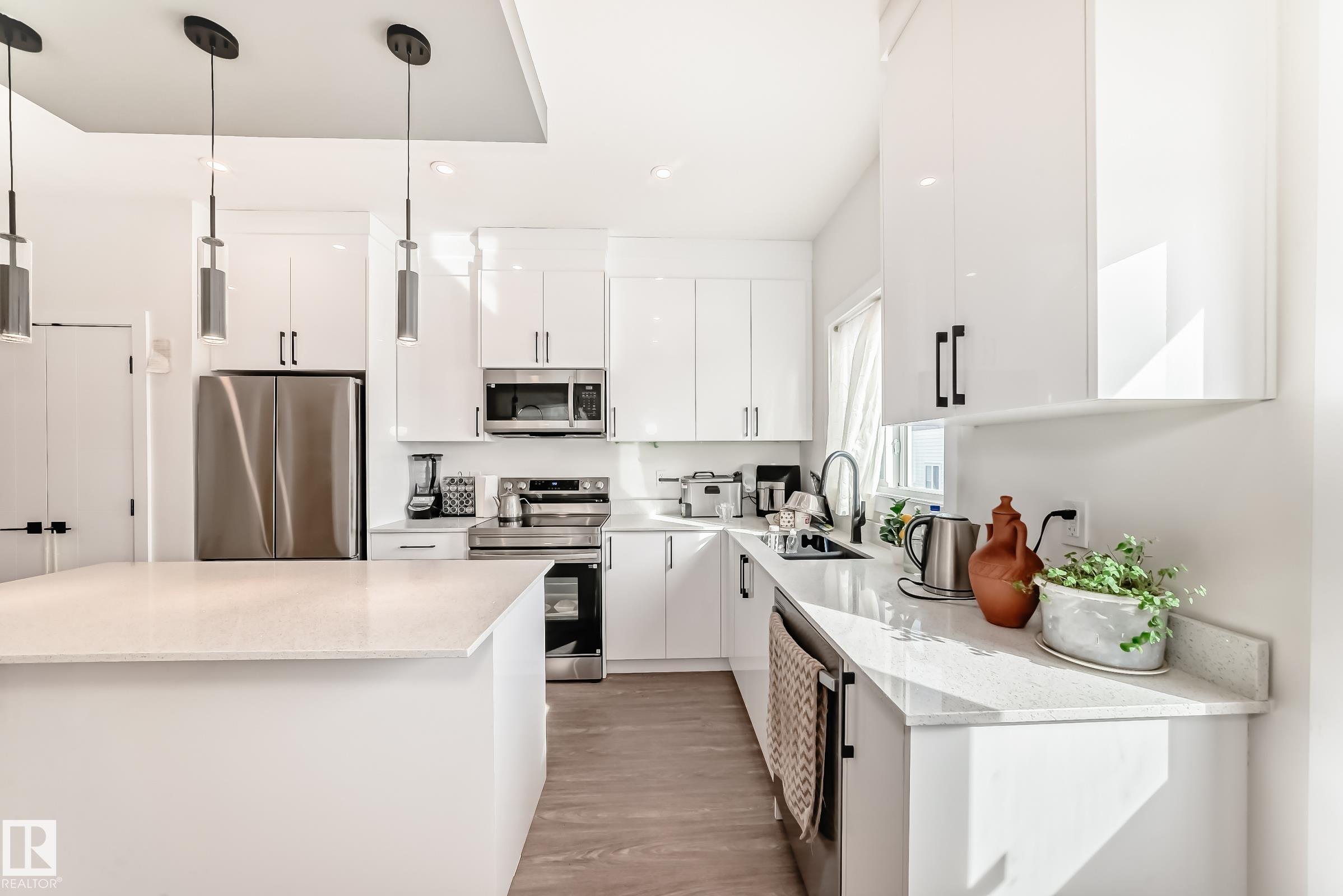 Photo 17 at 12435 47 Street NW, Bergman, Edmonton