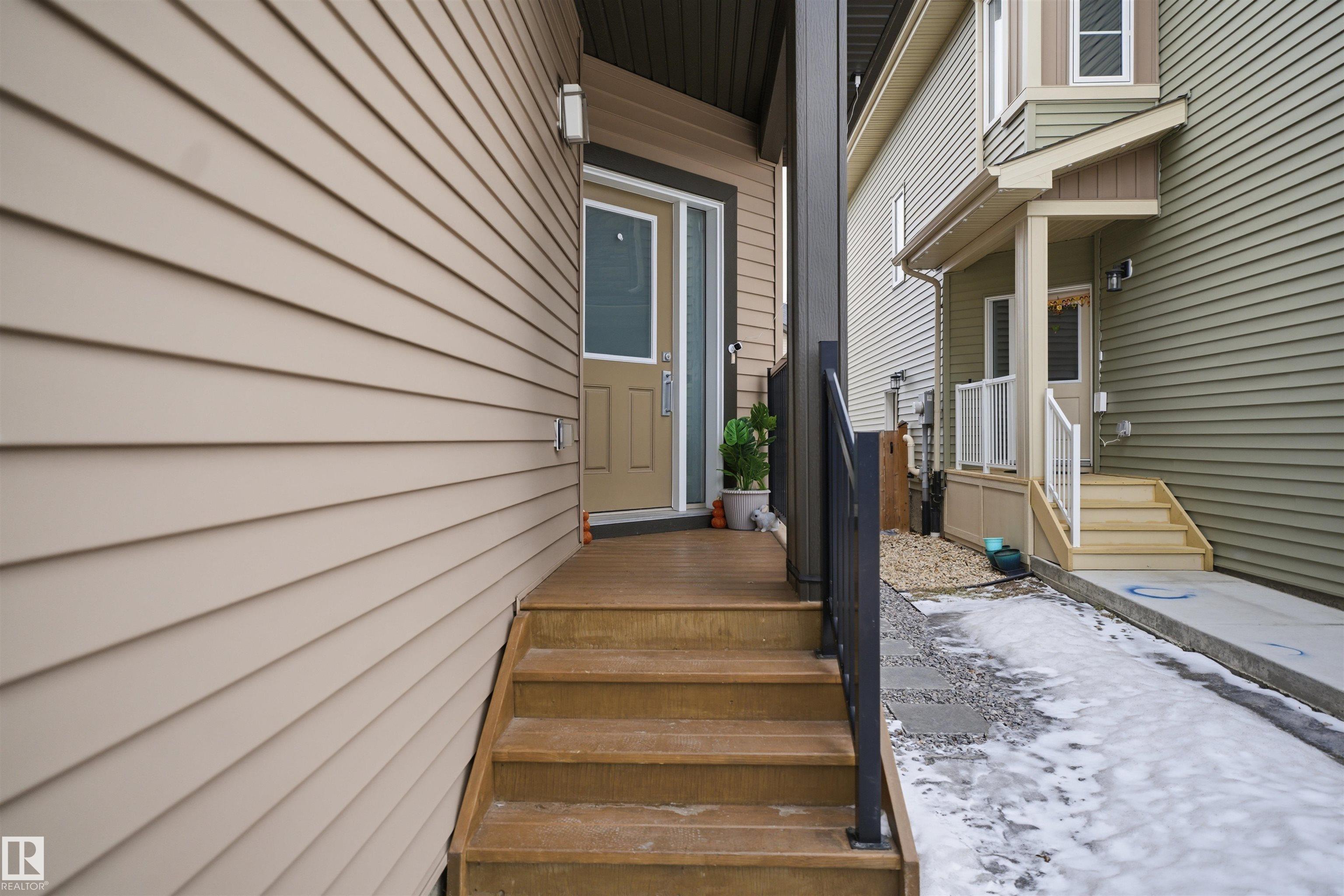8424 Cushing Court SW, Chappelle Area, Edmonton
