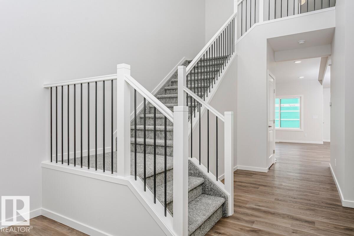 Photo 13 at 7624 Kimiwan Crescent SW, Keswick, Edmonton