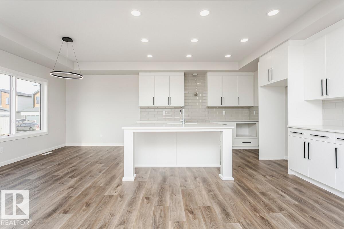 7624 Kimiwan Crescent SW, Keswick, Edmonton