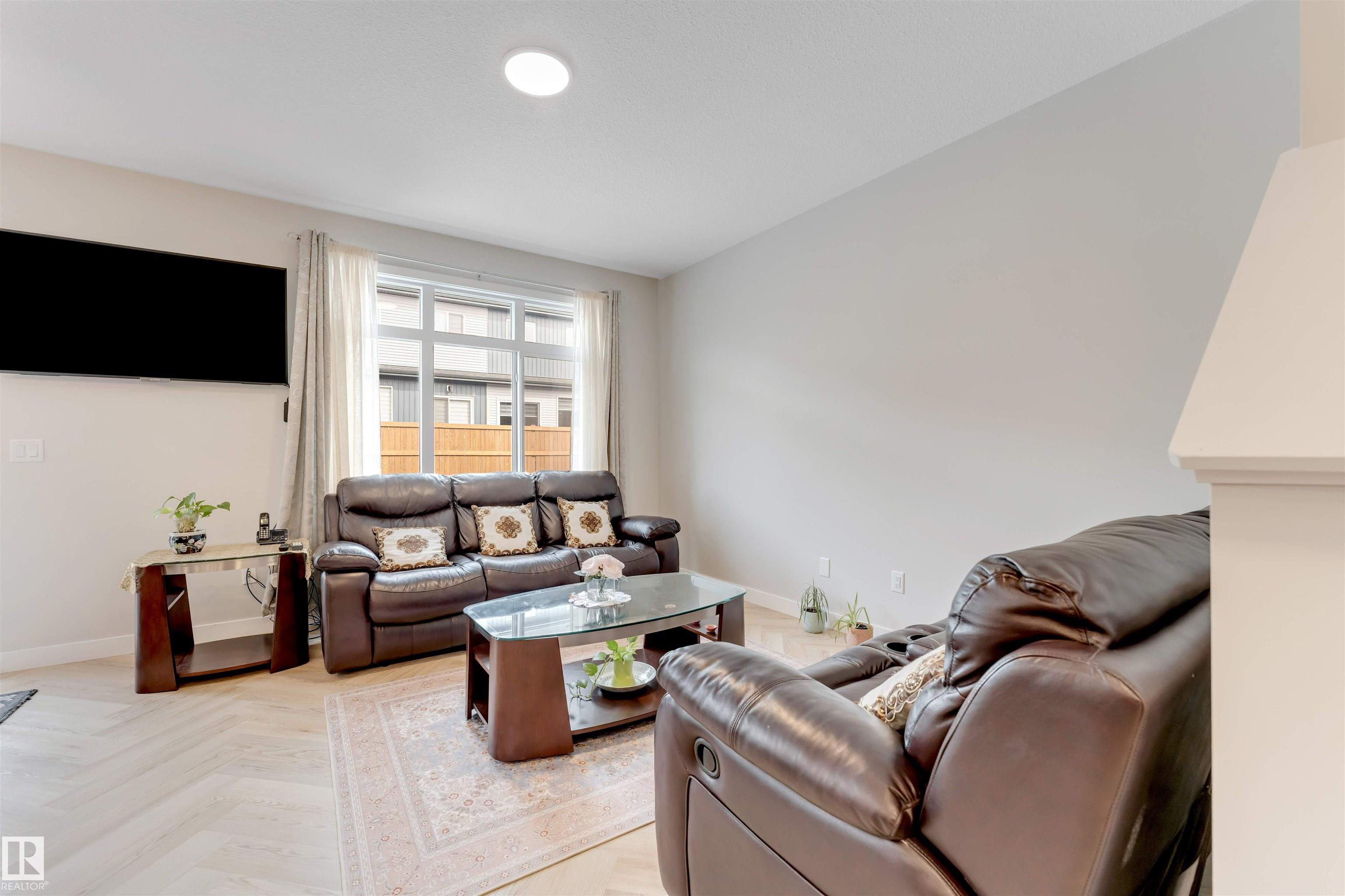 Photo 22 at 6404 27 Avenue SW, Mattson, Edmonton