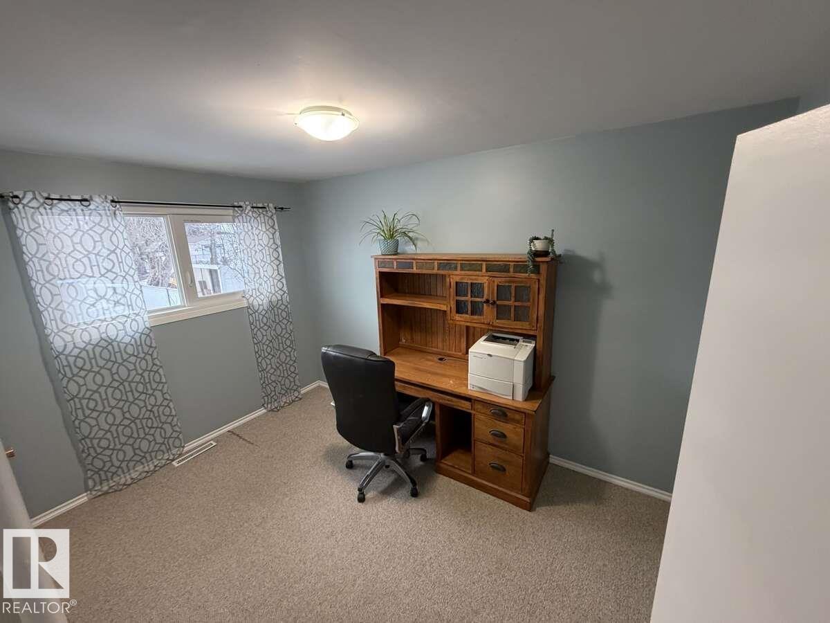 Photo 11 at 9906 102 Street, Morinville