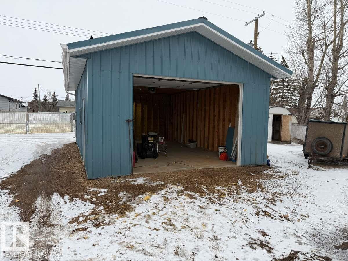 Photo 22 at 9906 102 Street, Morinville