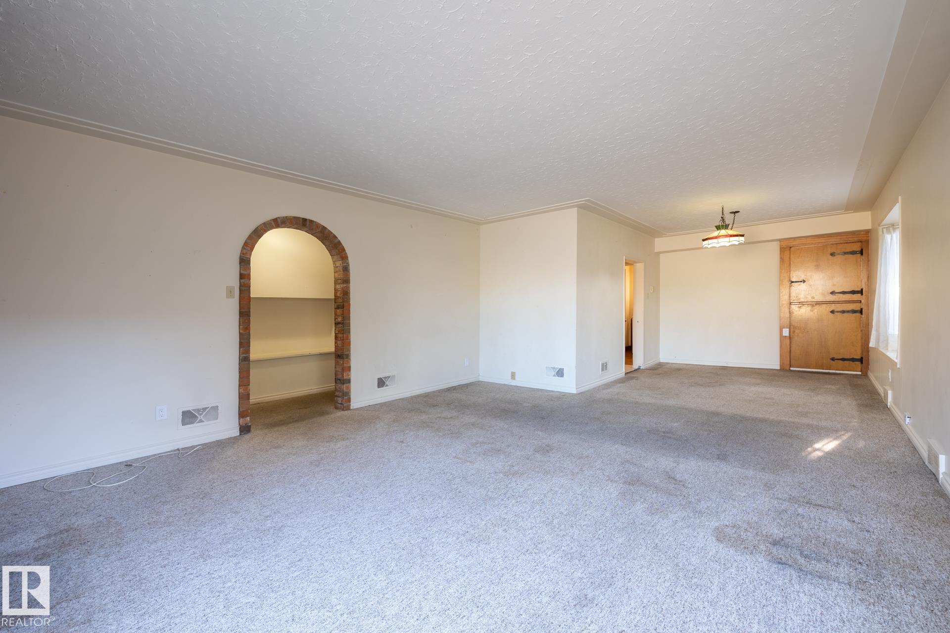 Photo 31 at 11819 87 Avenue NW, Windsor Park, Edmonton