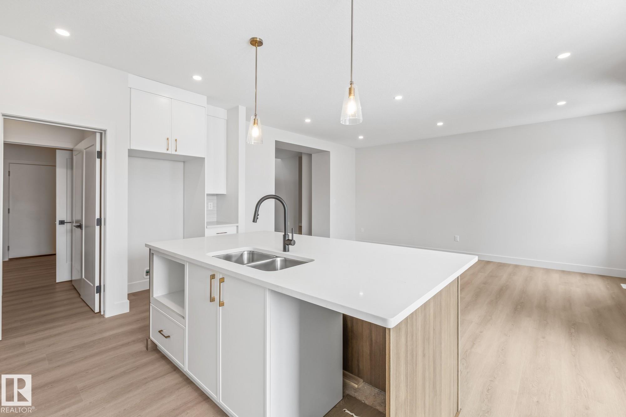 Photo 10 at 9624 89a Street, Morinville