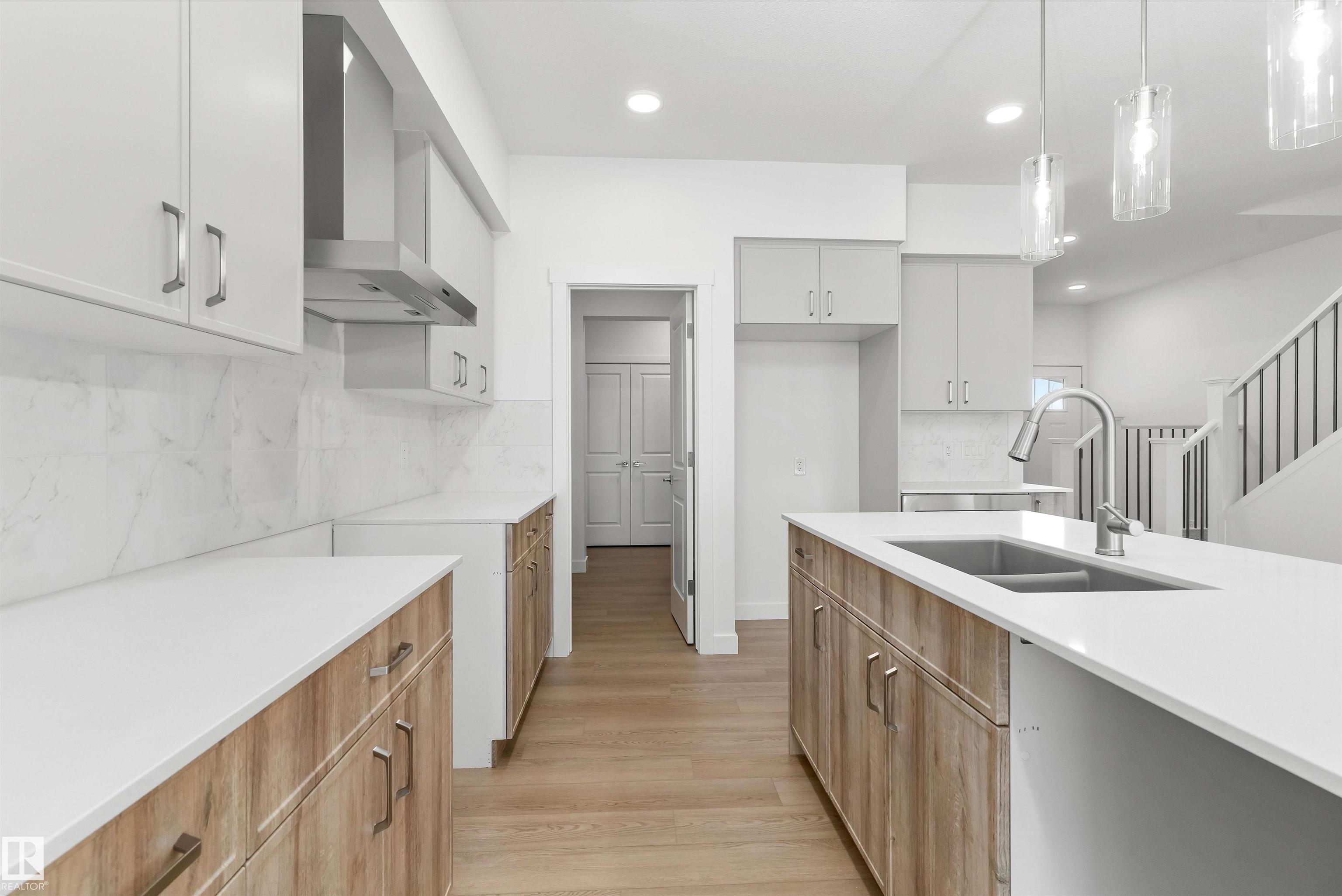 https://zimg.paragon.ice.com/ParagonImages/Property/PM/RAE/225391878/19/0/0/96528cd48b78494986f9716b31504771/1/ae19c6d1e329800eb1930508d7af36ae/225391878-caded75e-98d4-40e8-ba13-e9a0b7702021.JPG