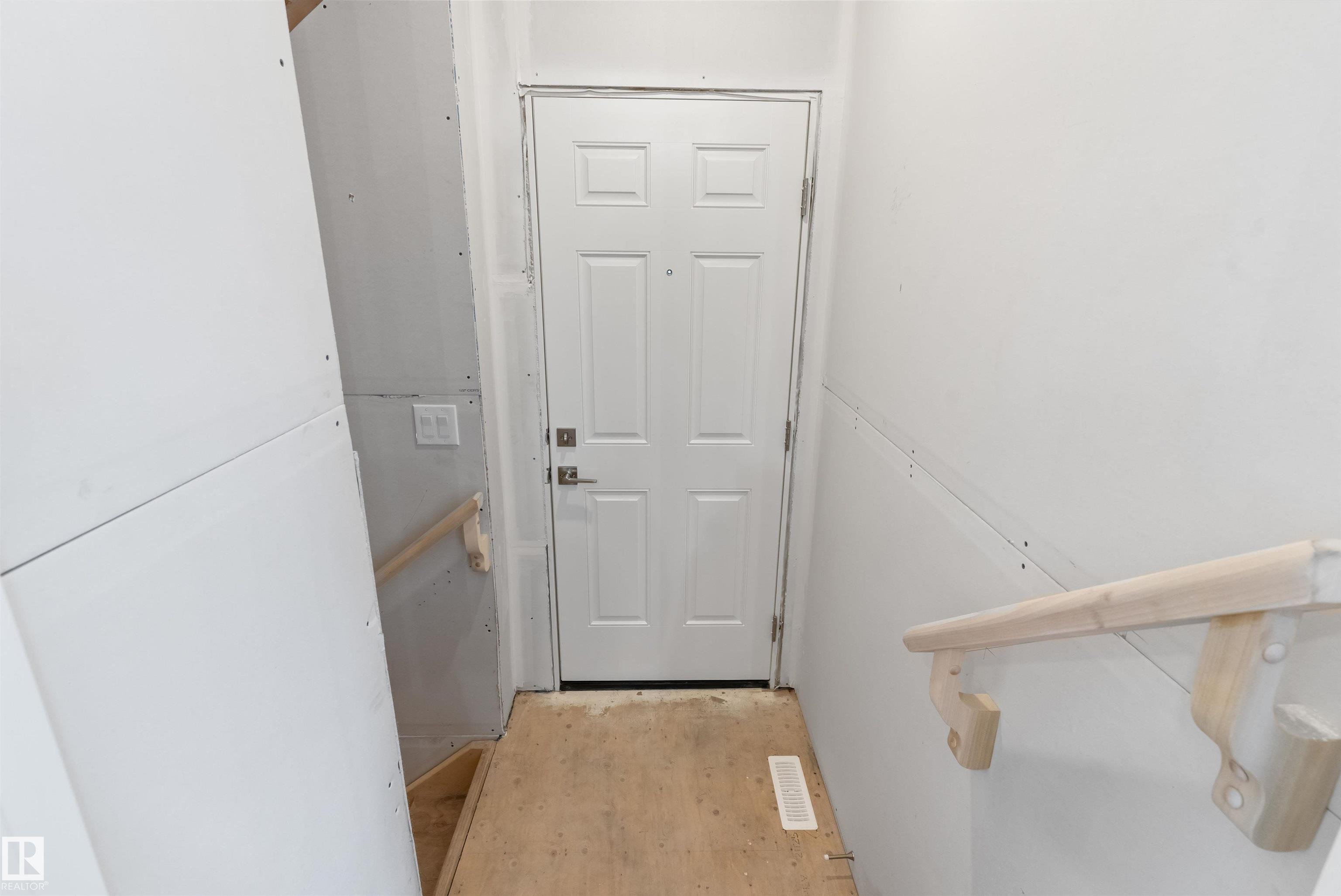 https://zimg.paragon.ice.com/ParagonImages/Property/PM/RAE/225391878/39/0/0/d0d83a8a9e1d52383aa0488d4a36ac22/1/ae19c6d1e329800eb1930508d7af36ae/225391878-233af1ac-4ced-4e34-89c6-64c3345b478f.JPG