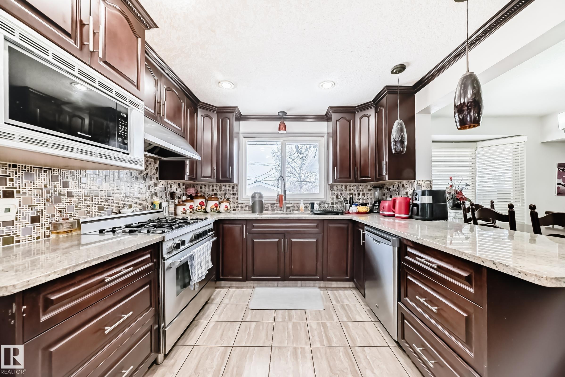 Photo 12 at 12131 101 Street NW, Westwood, Edmonton