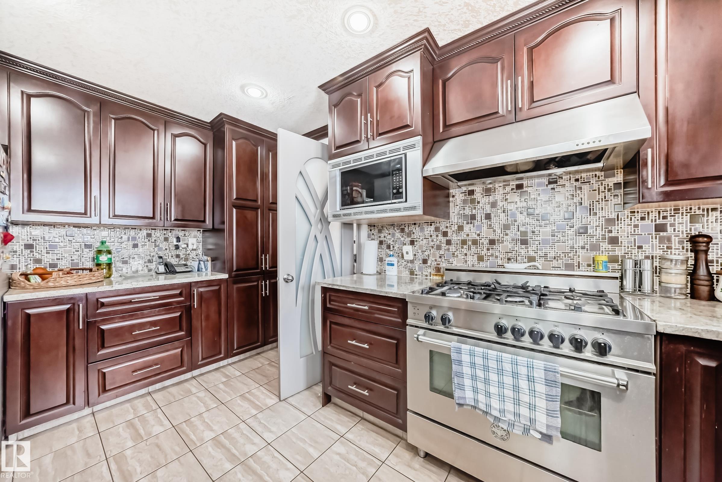 Photo 15 at 12131 101 Street NW, Westwood, Edmonton