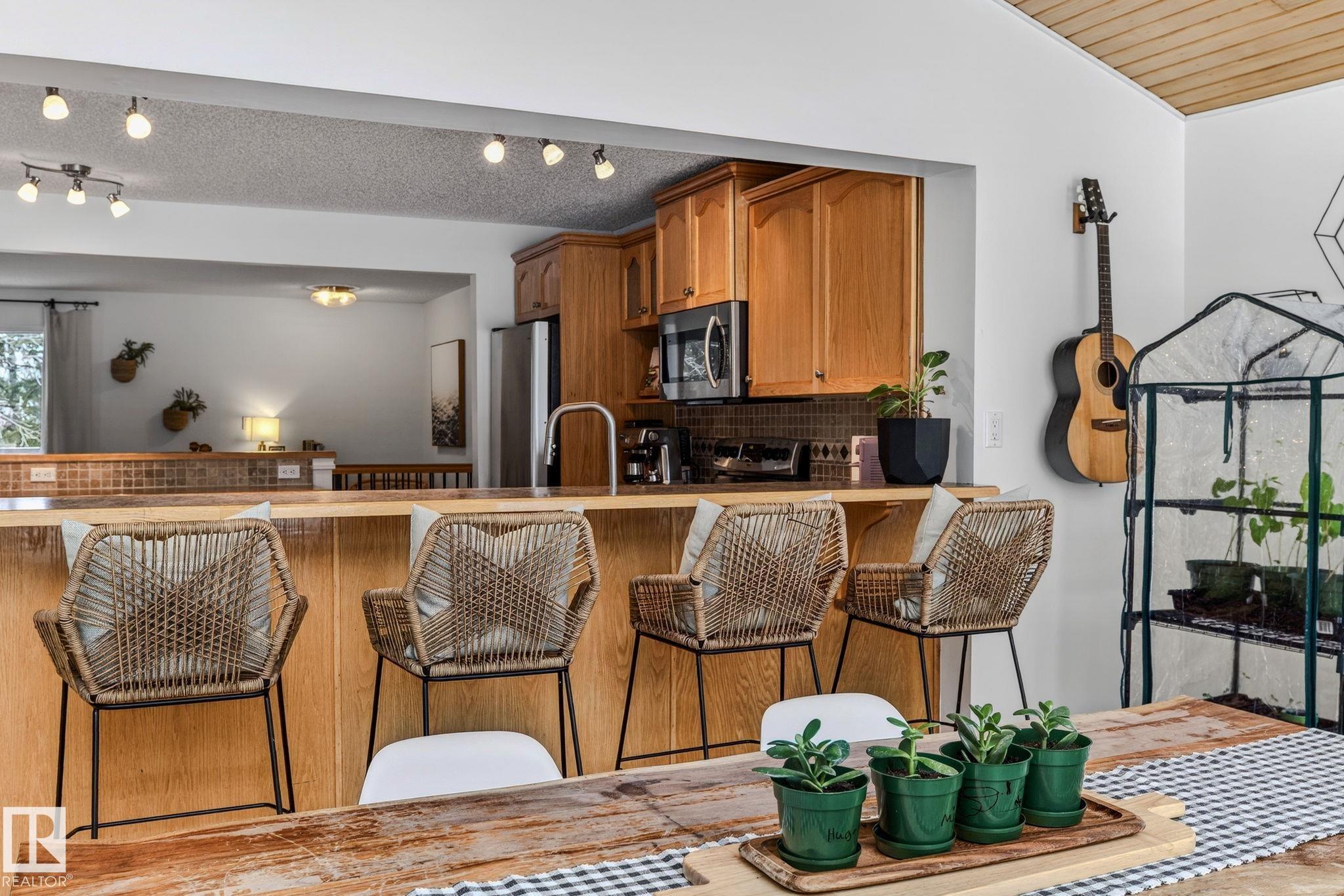 Photo 17 at 253 - 22051 Twp Road 530, High Ridge Place, Rural Strathcona County