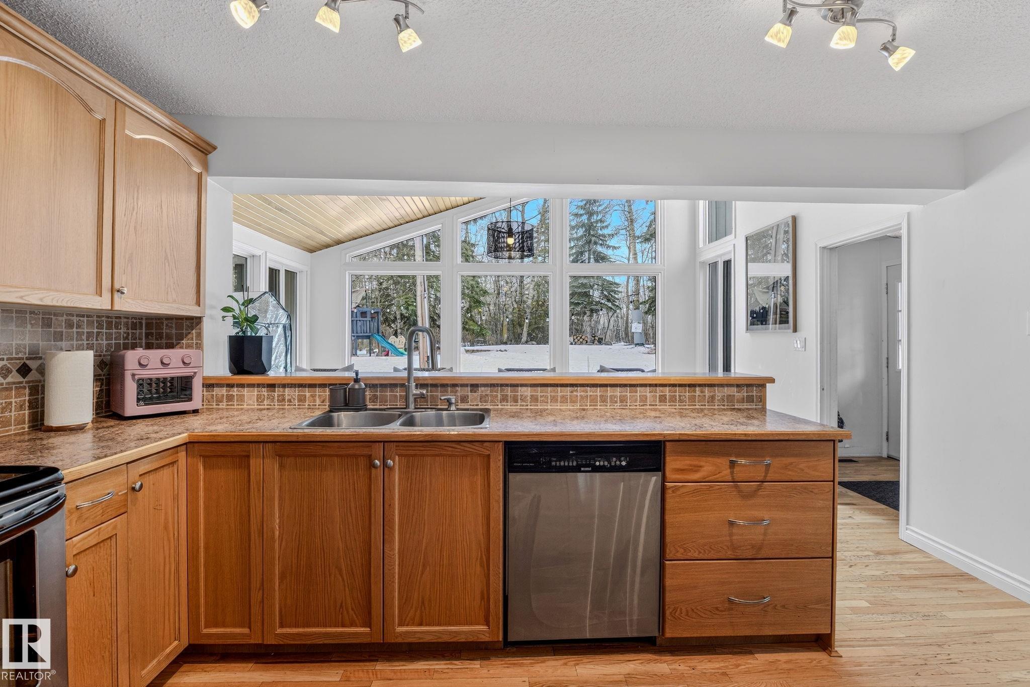 Photo 19 at 253 - 22051 Twp Road 530, High Ridge Place, Rural Strathcona County