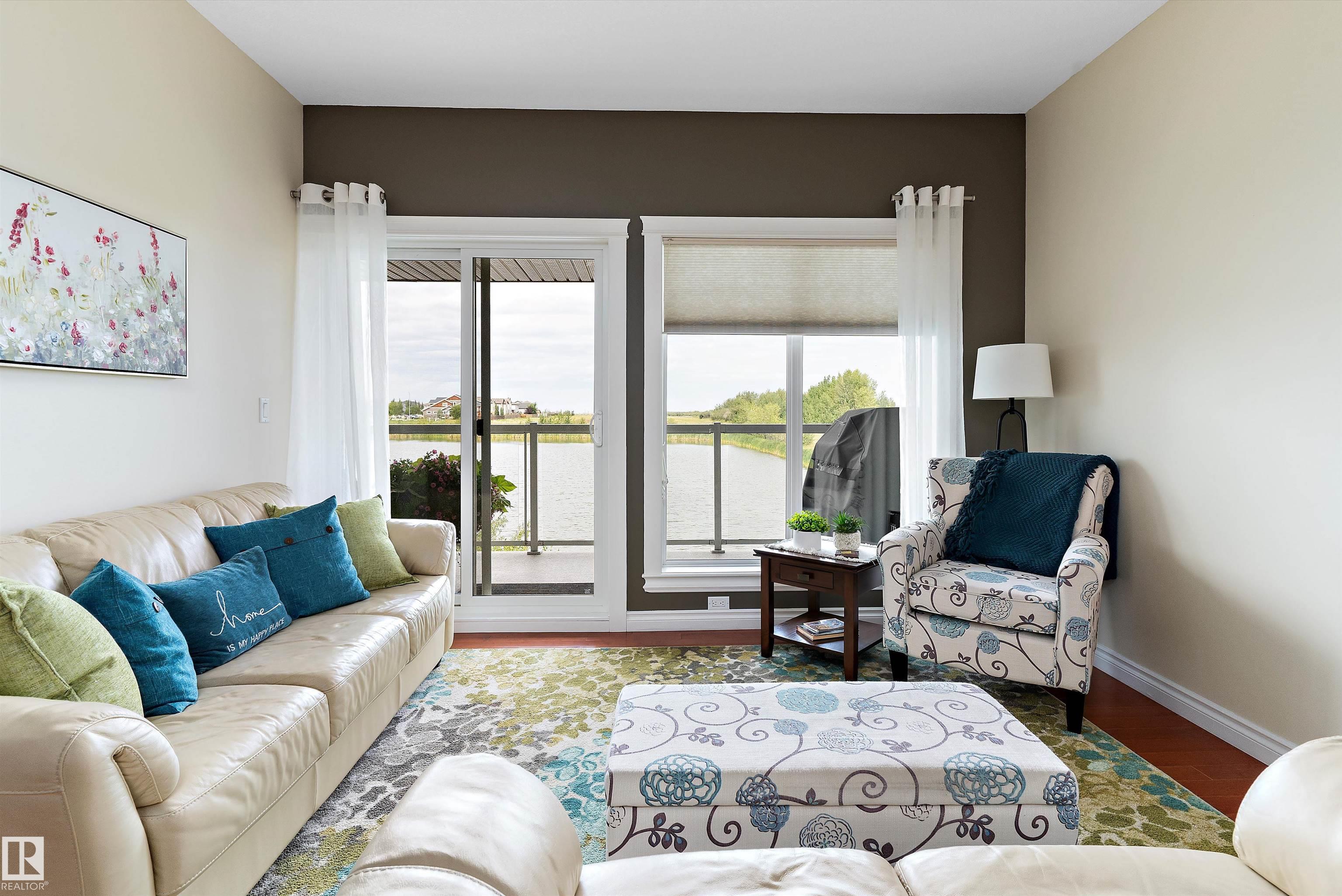 Photo 16 at 10 - 10500 103 Avenue, Morinville