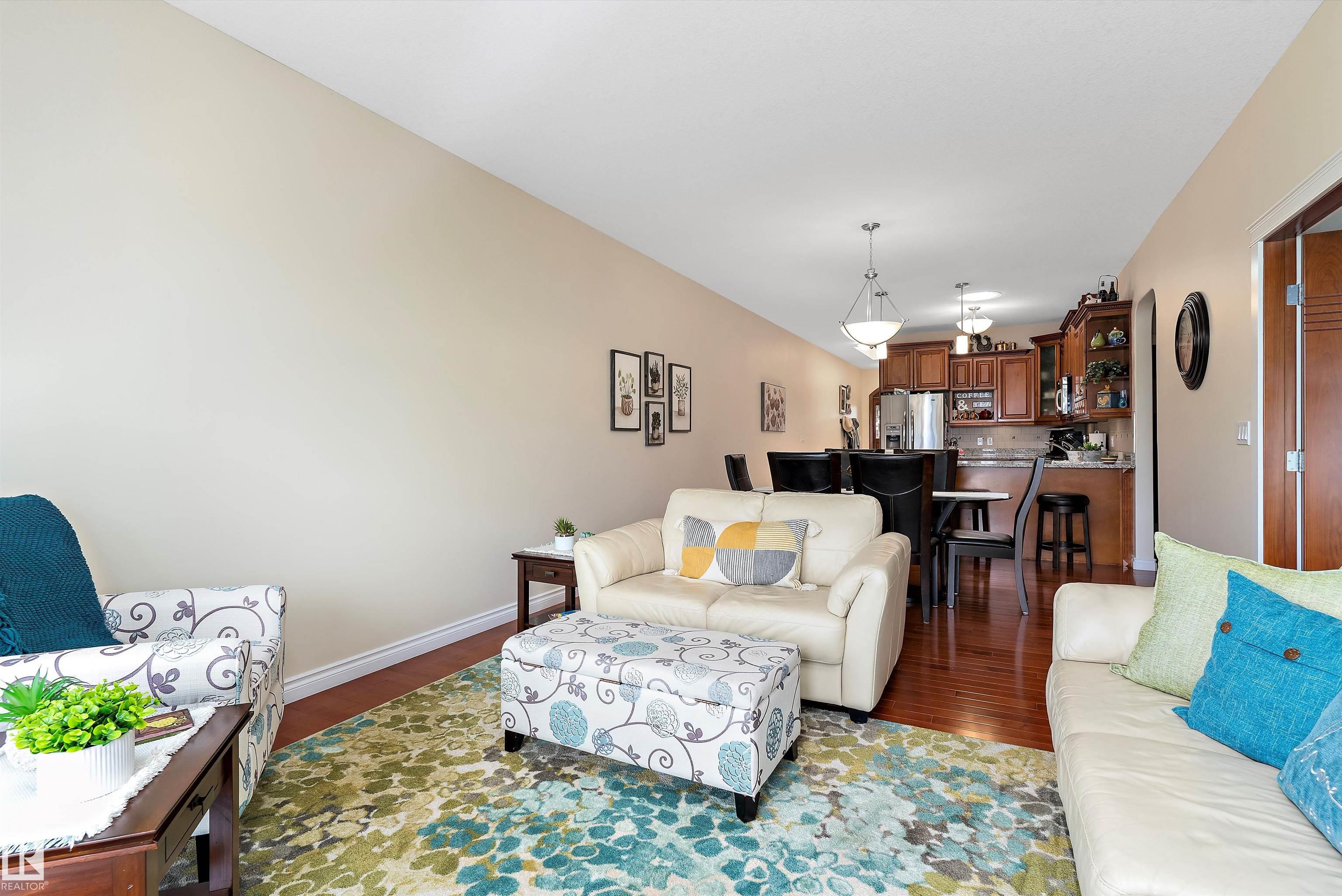 Photo 17 at 10 - 10500 103 Avenue, Morinville