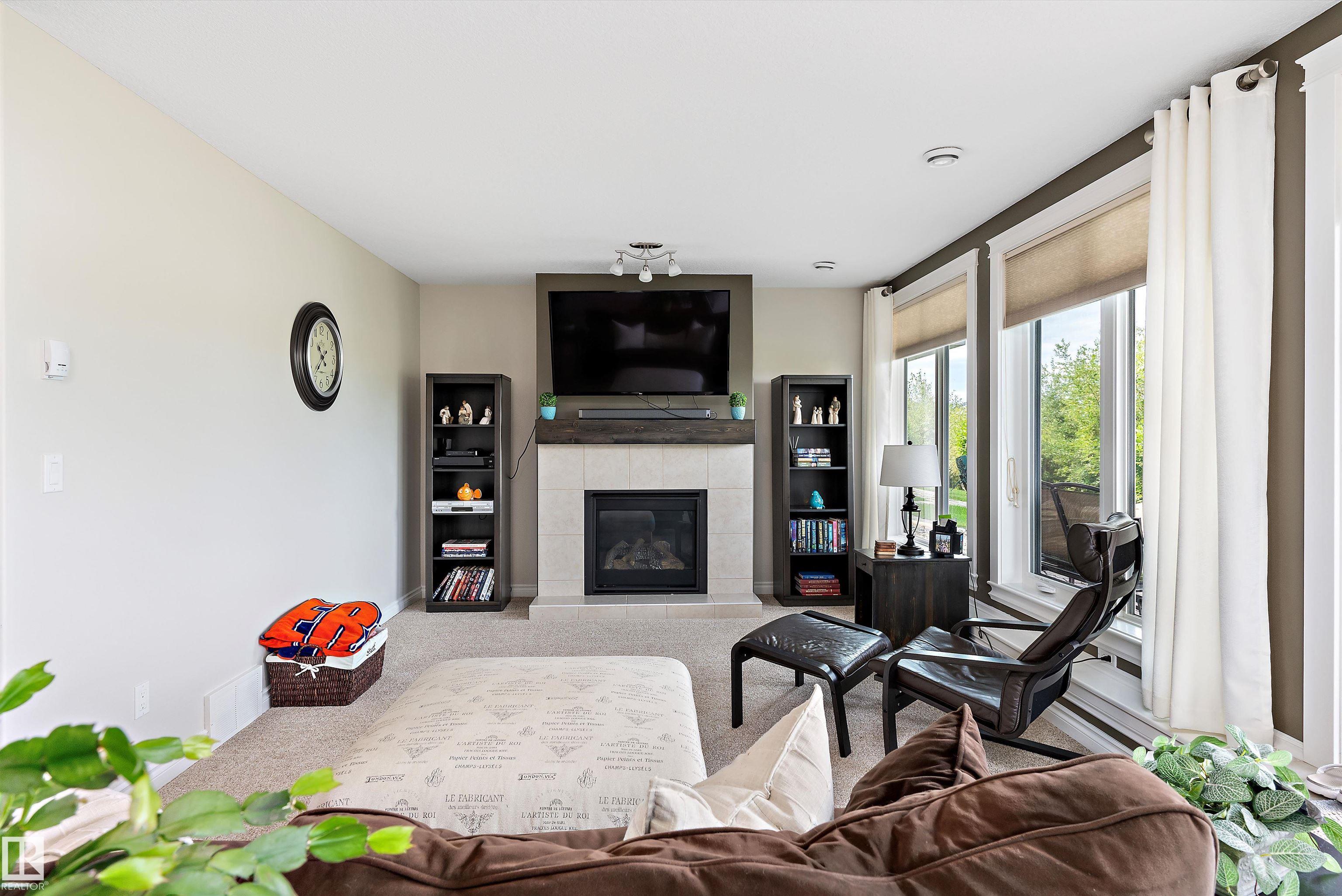 Photo 33 at 10 - 10500 103 Avenue, Morinville