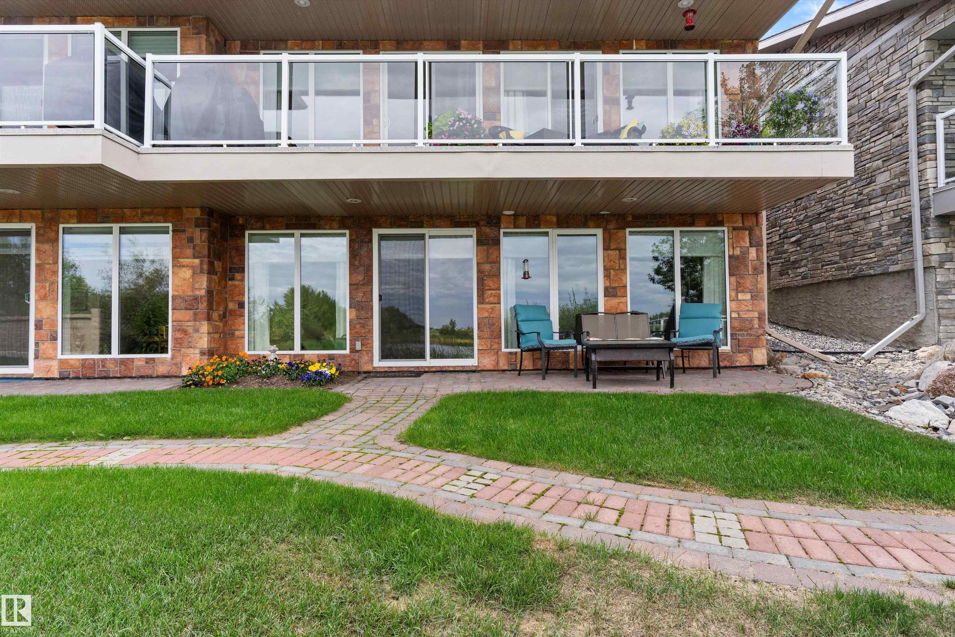 Photo 42 at 10 - 10500 103 Avenue, Morinville